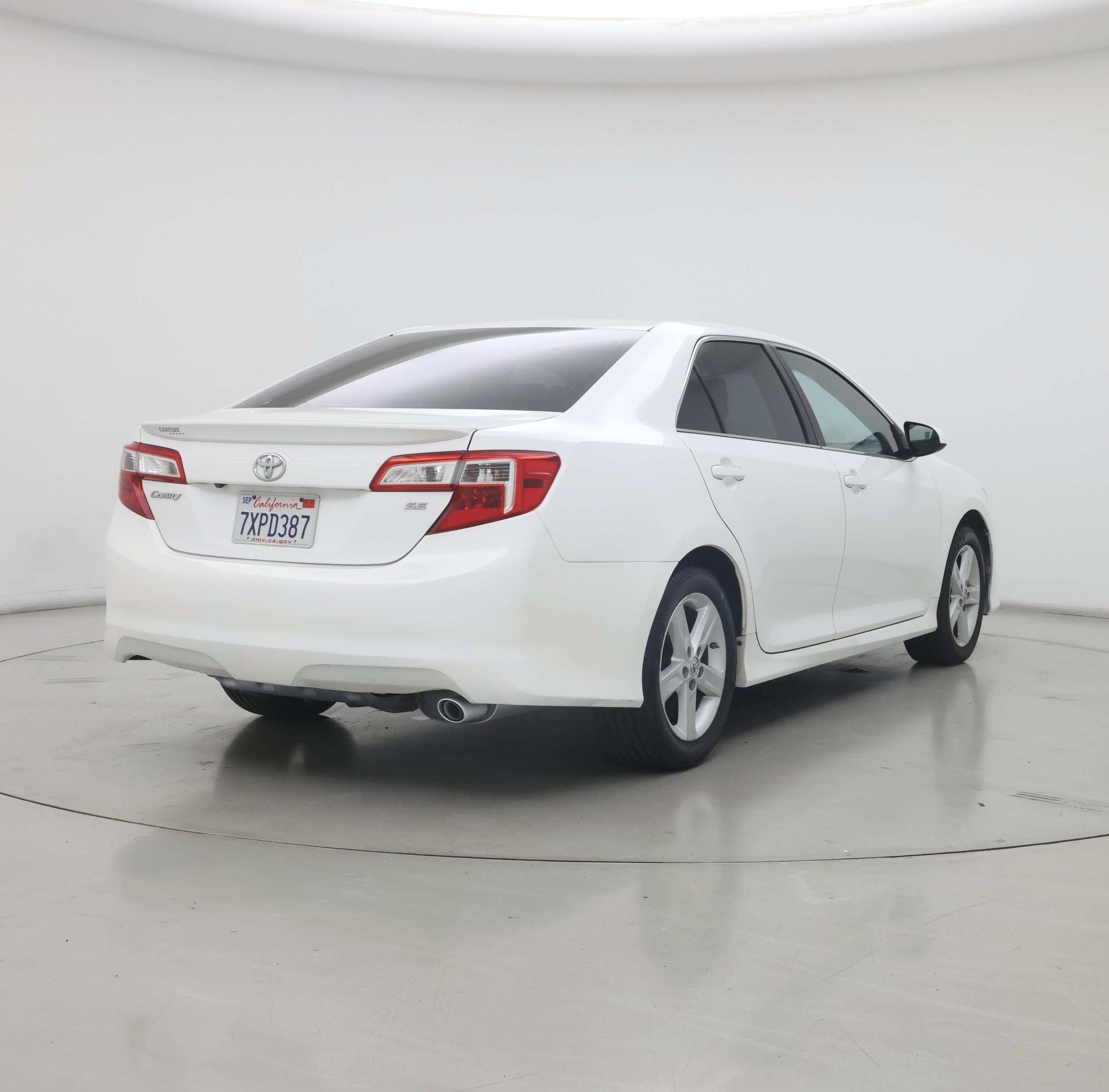 Thumbnail: 2014 Toyota Camry - 8