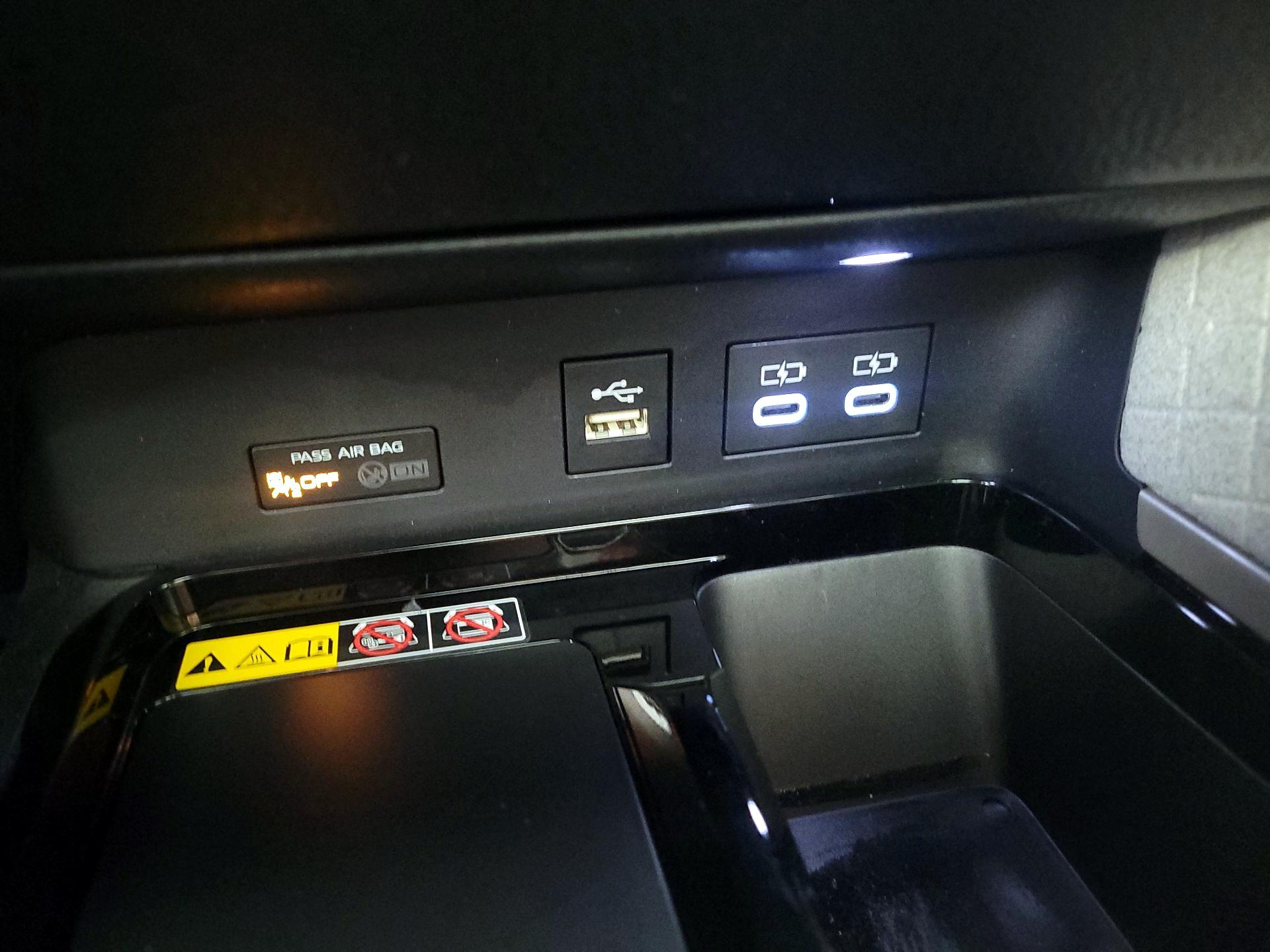 Thumbnail: 2025 Toyota Camry - 18