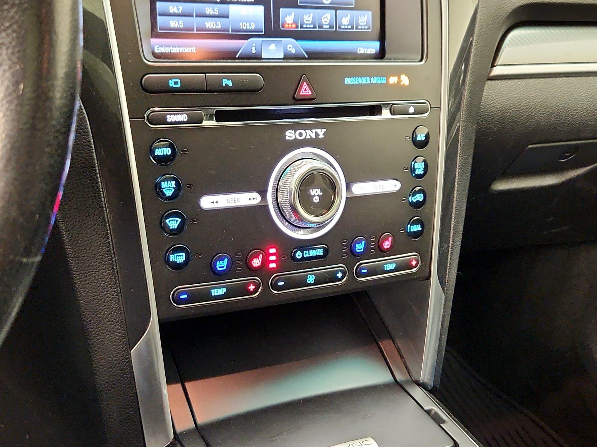 Thumbnail: 2016 Ford Explorer - 17