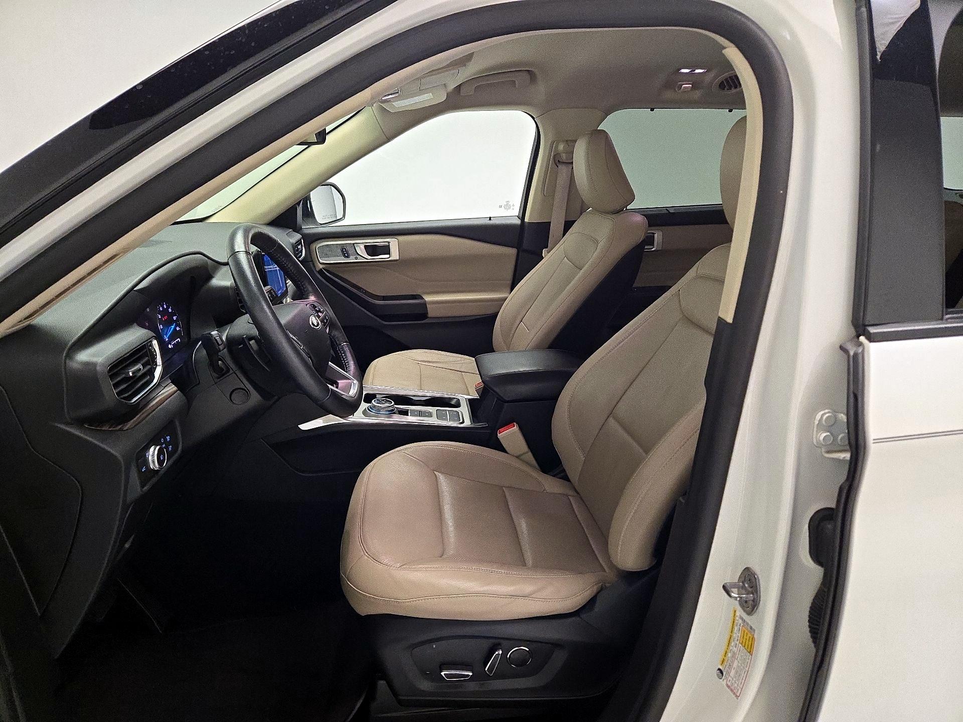 Thumbnail: 2020 Ford Explorer - 11
