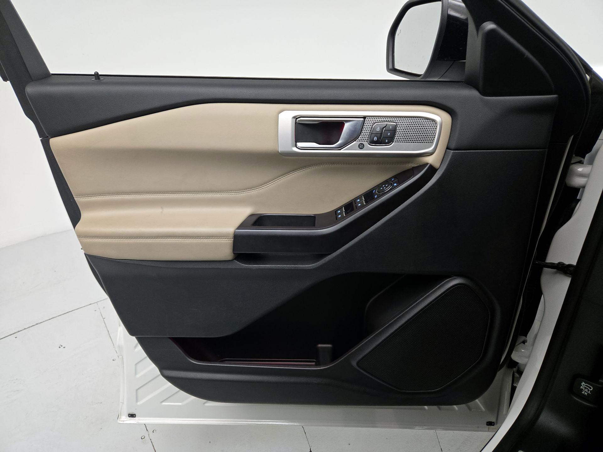 Thumbnail: 2020 Ford Explorer - 12