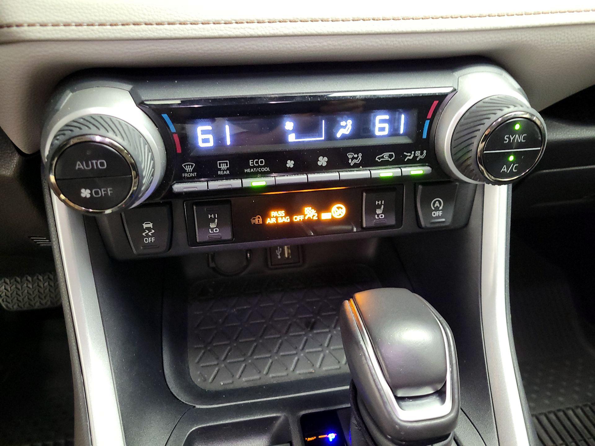 Thumbnail: 2025 Toyota RAV4 - 17