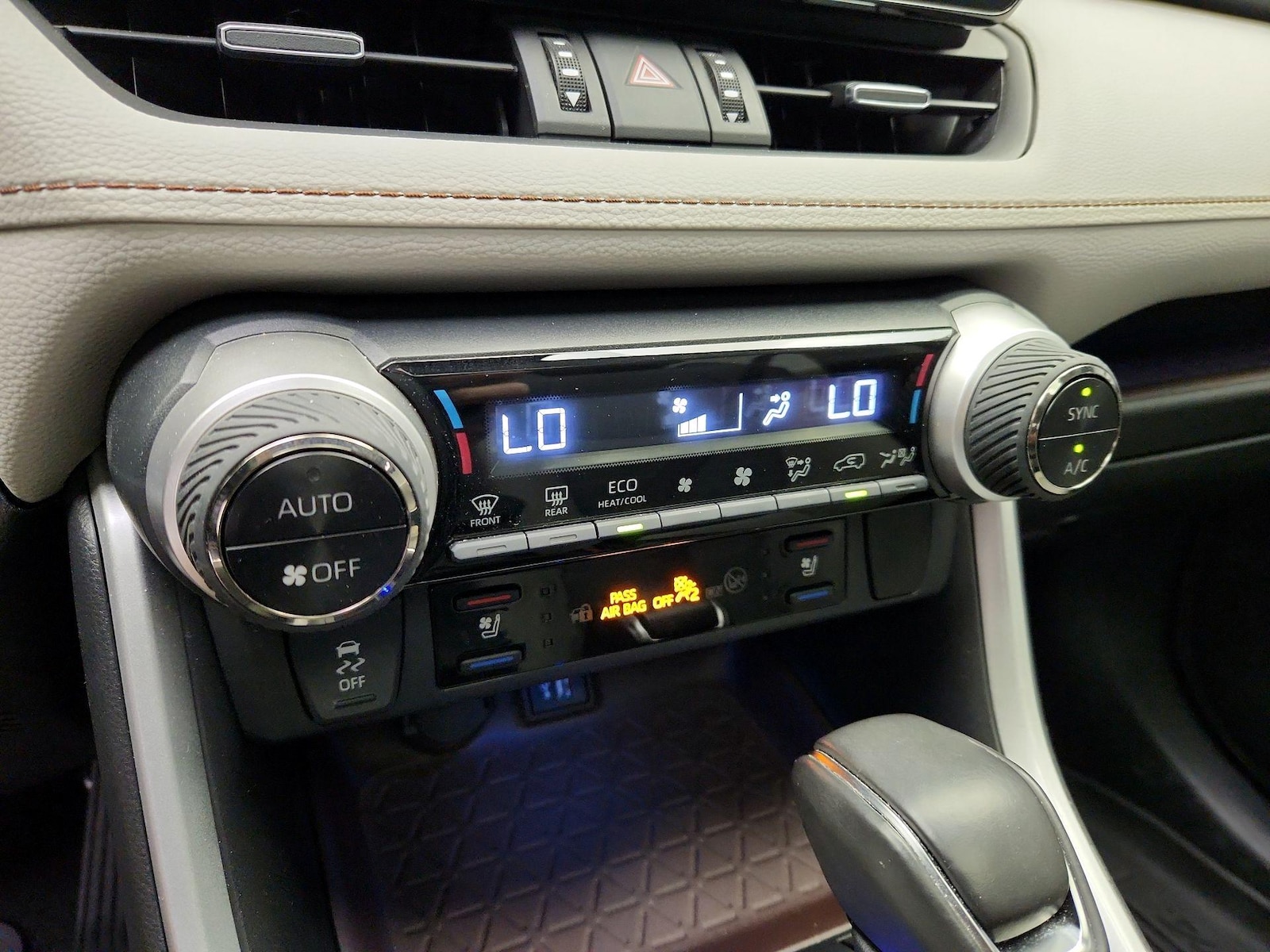 2023 Toyota RAV4 Limited - Photo 18