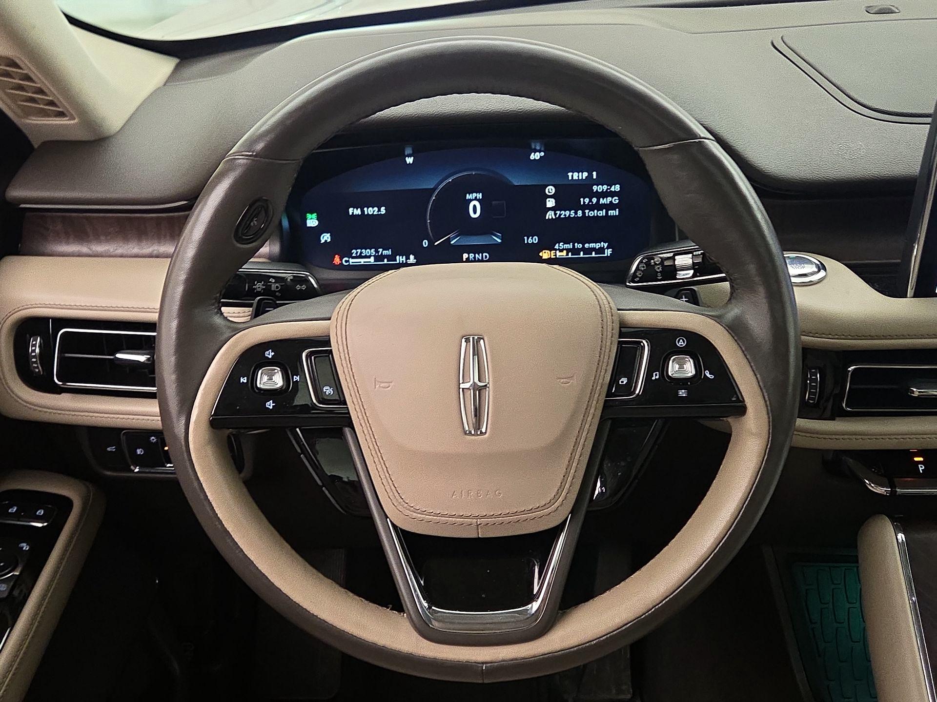 Thumbnail: 2021 Lincoln Aviator - 10