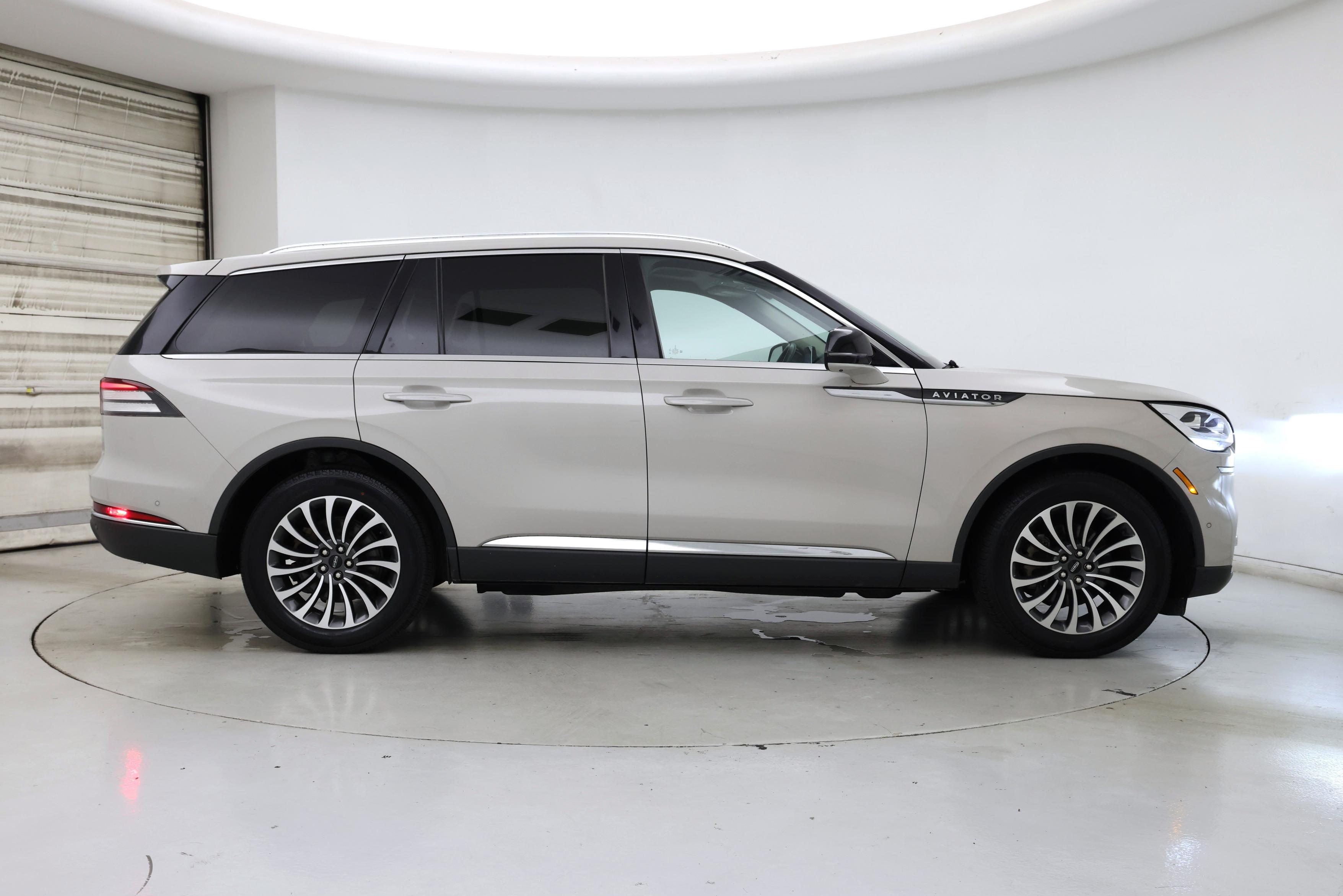 Thumbnail: 2021 Lincoln Aviator - 7