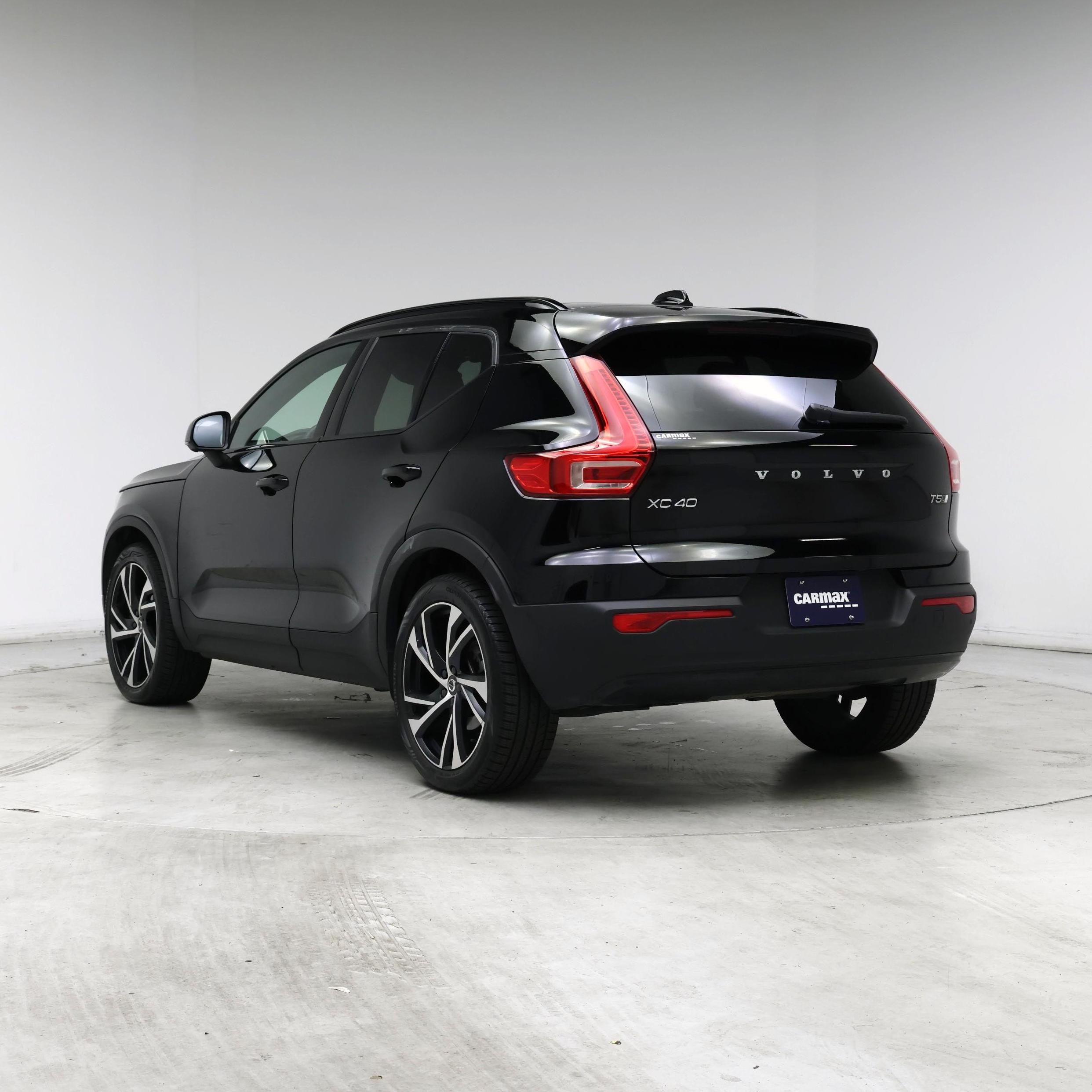 Thumbnail: 2021 Volvo XC40 - 2