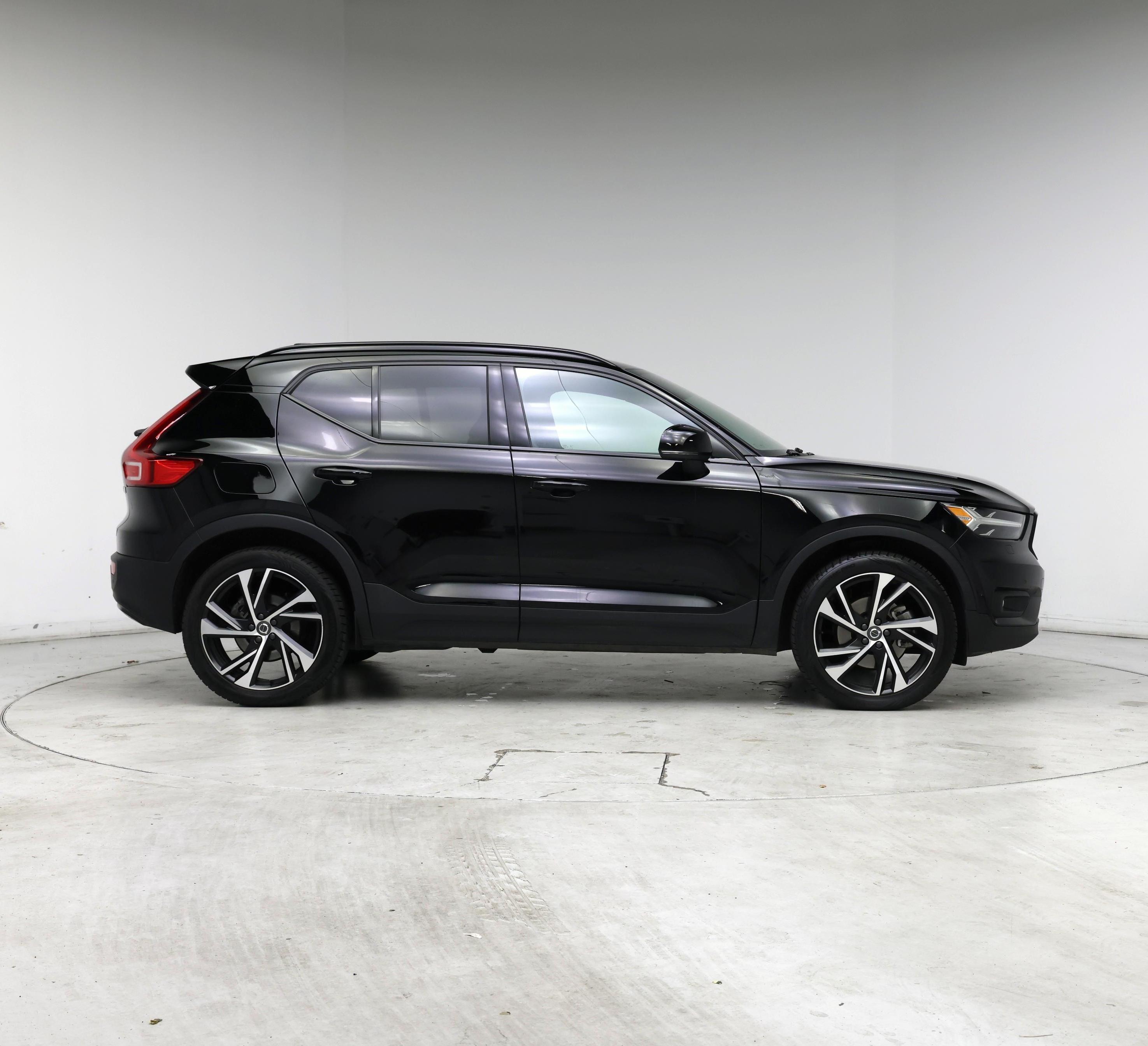 Thumbnail: 2021 Volvo XC40 - 7