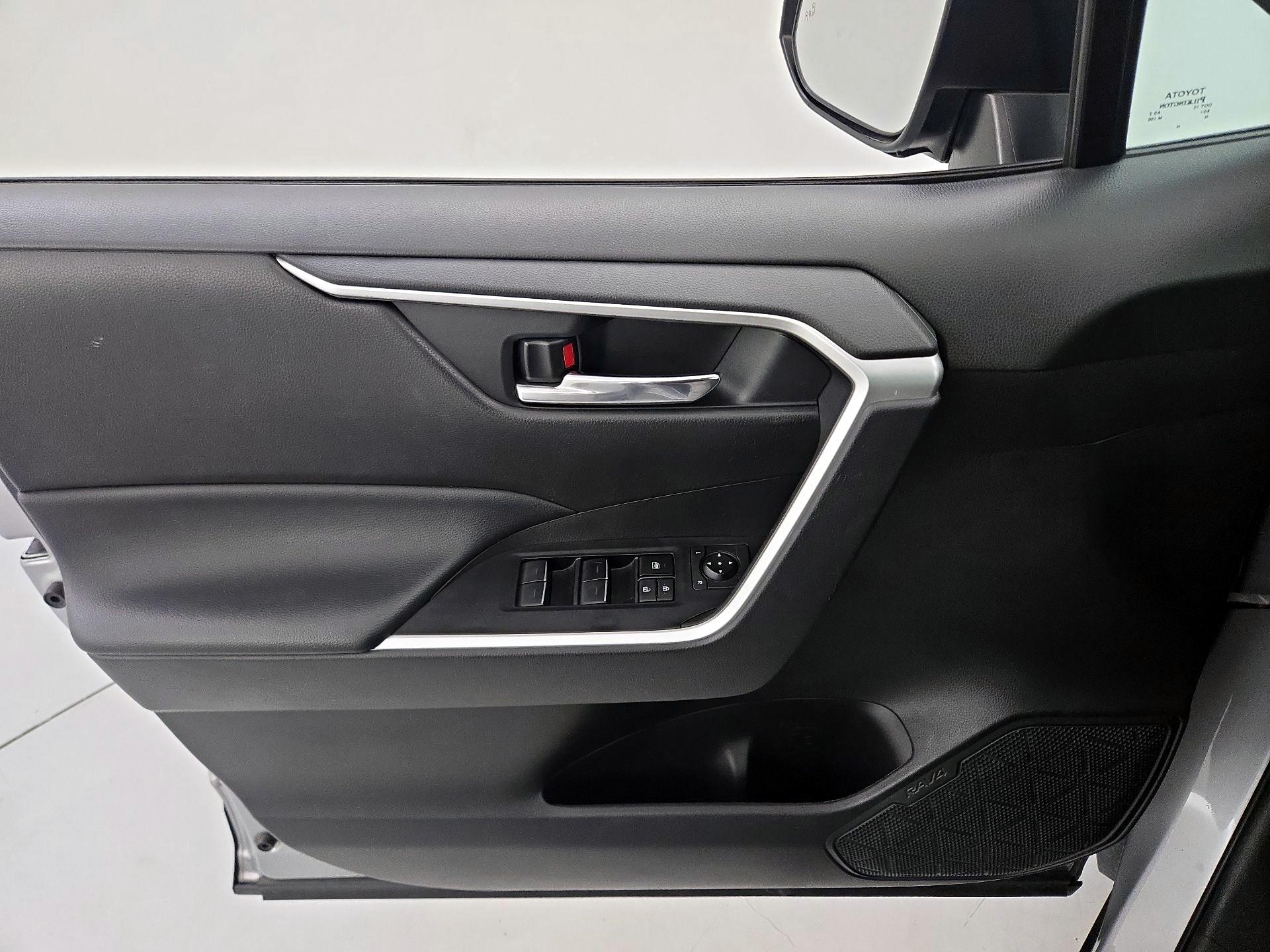 Thumbnail: 2024 Toyota RAV4 - 12