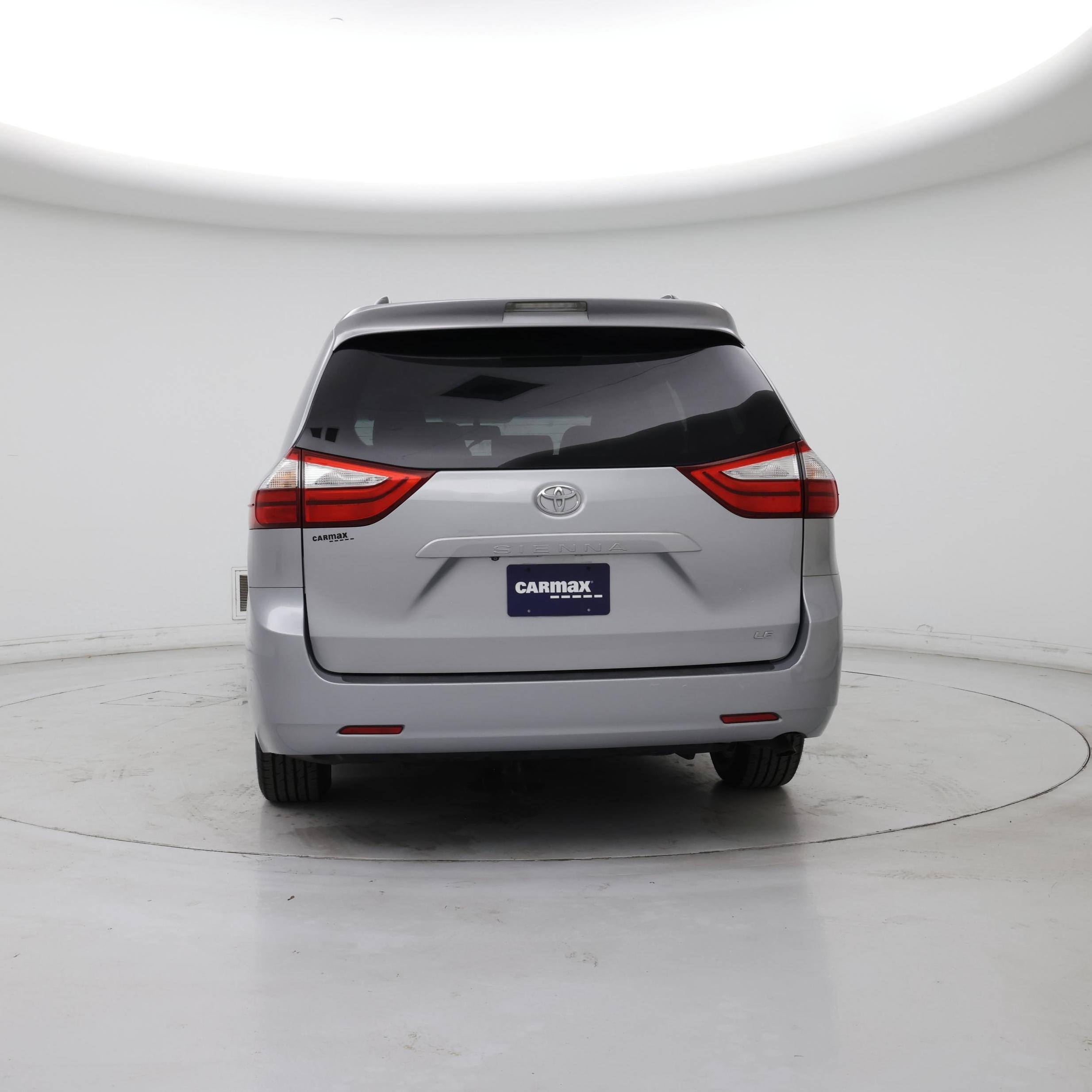 Thumbnail: 2015 Toyota Sienna - 6