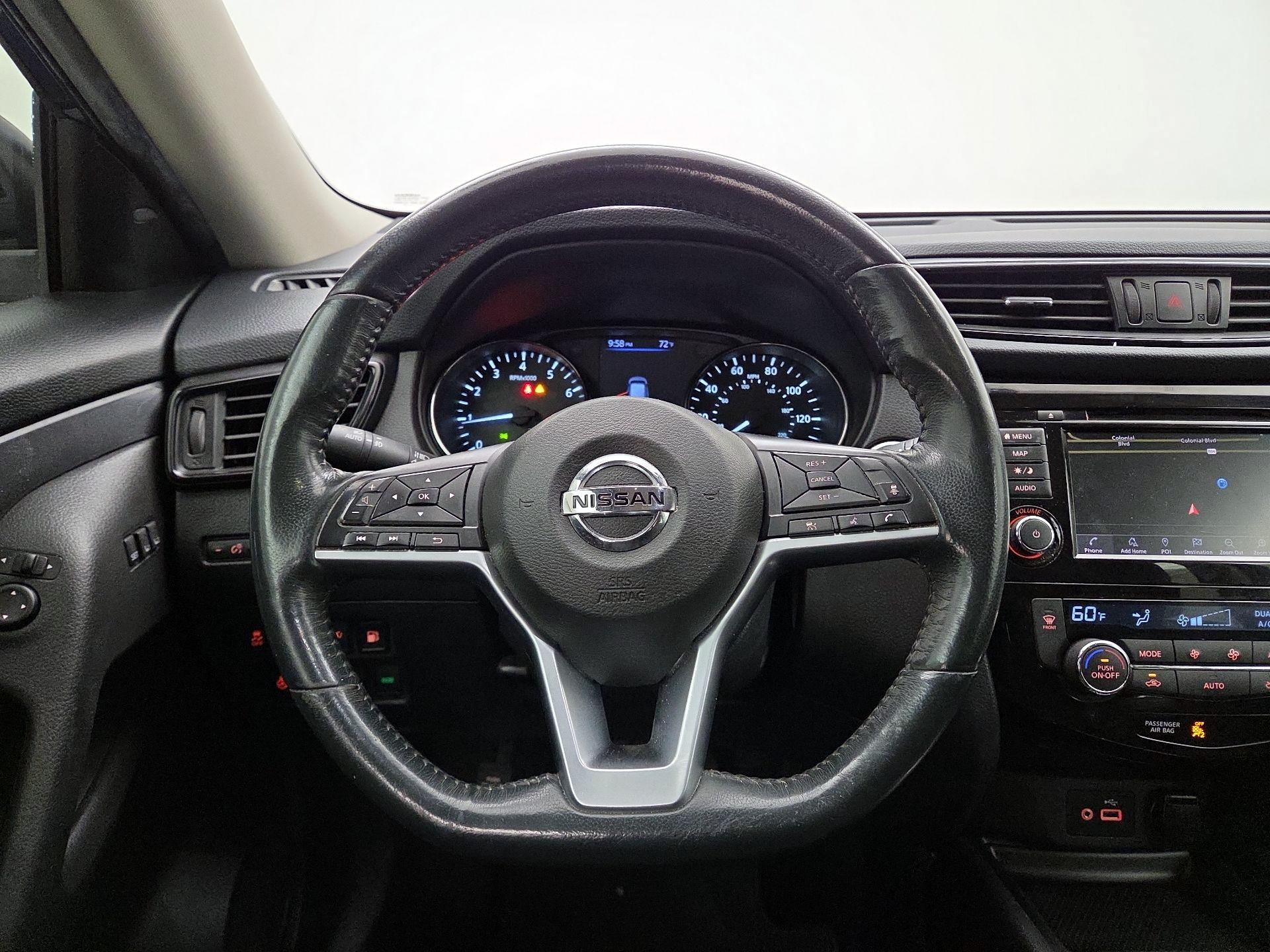 Thumbnail: 2018 Nissan Rogue - 10