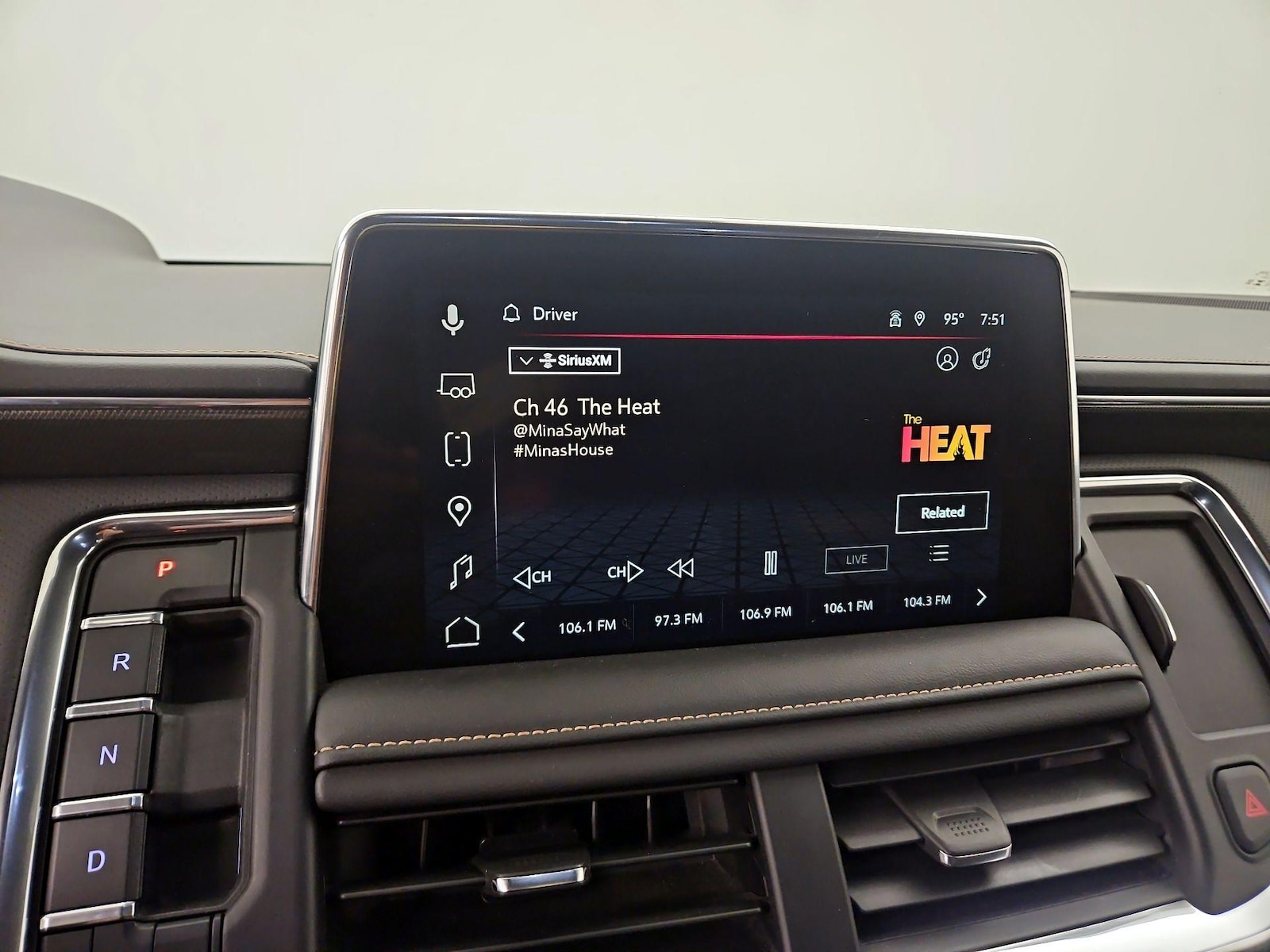 2024 GMC Yukon AT4 - Photo 17