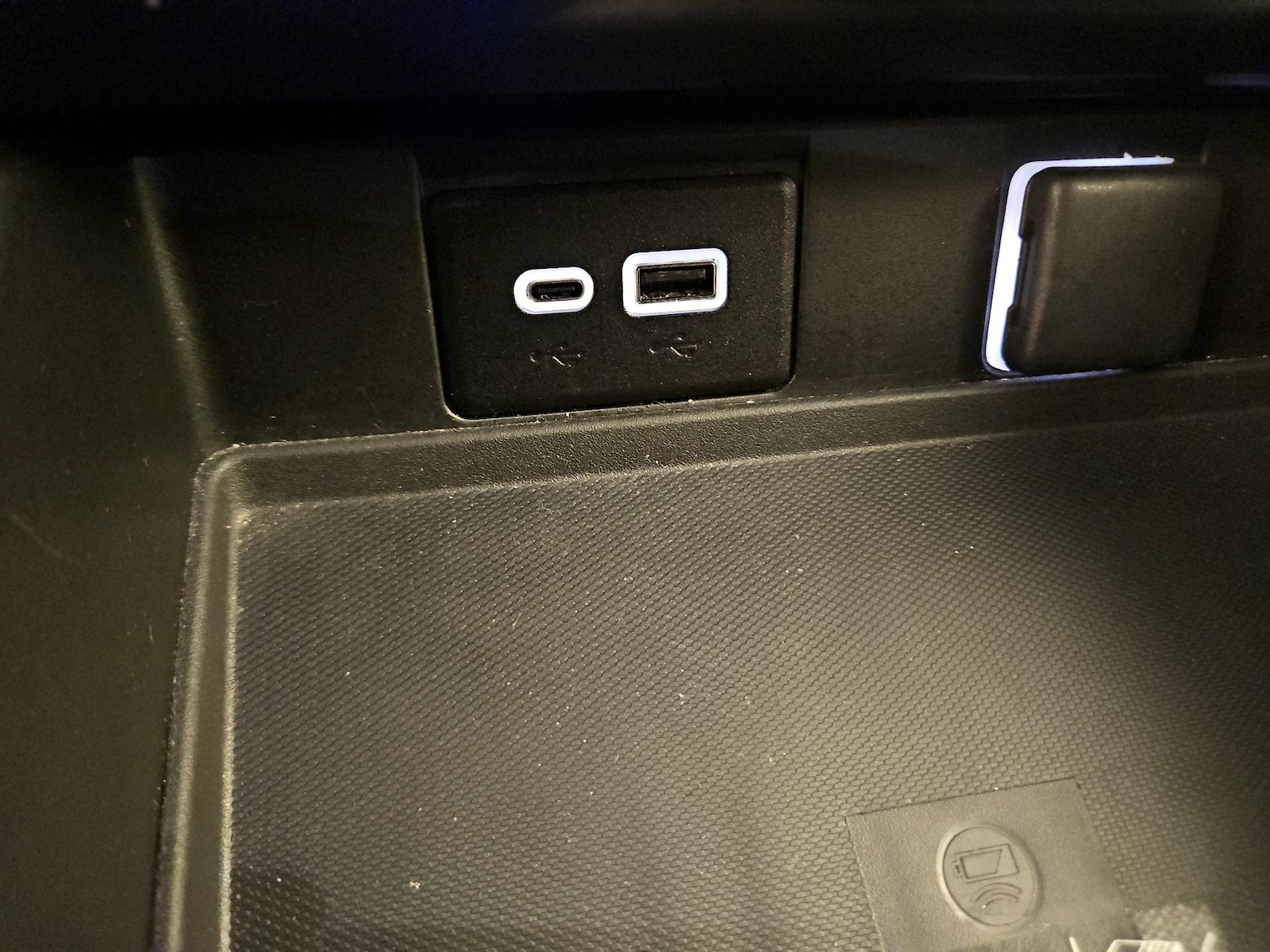 2024 GMC Yukon AT4 - Photo 20