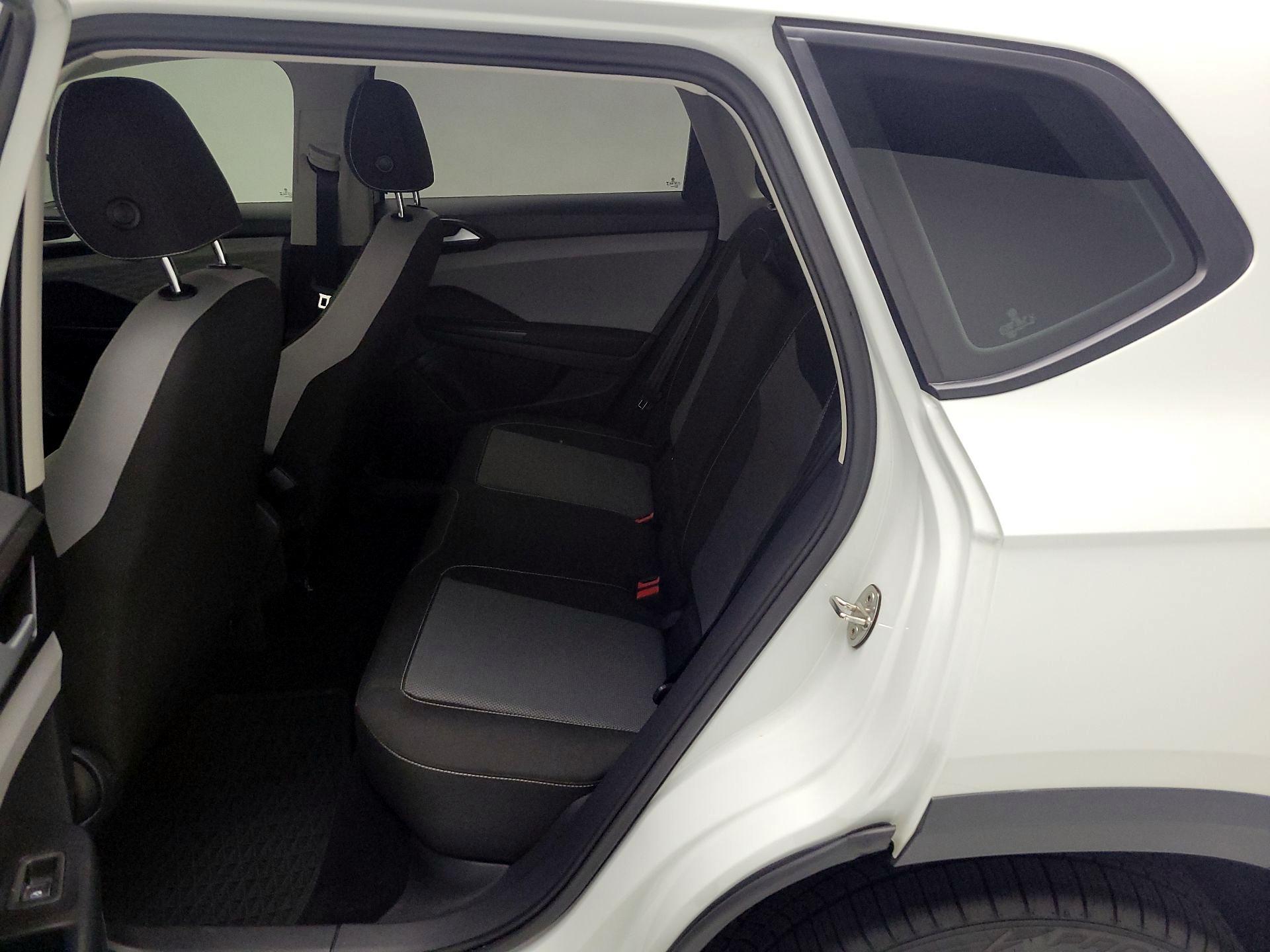 Thumbnail: 2023 Volkswagen Taos - 17