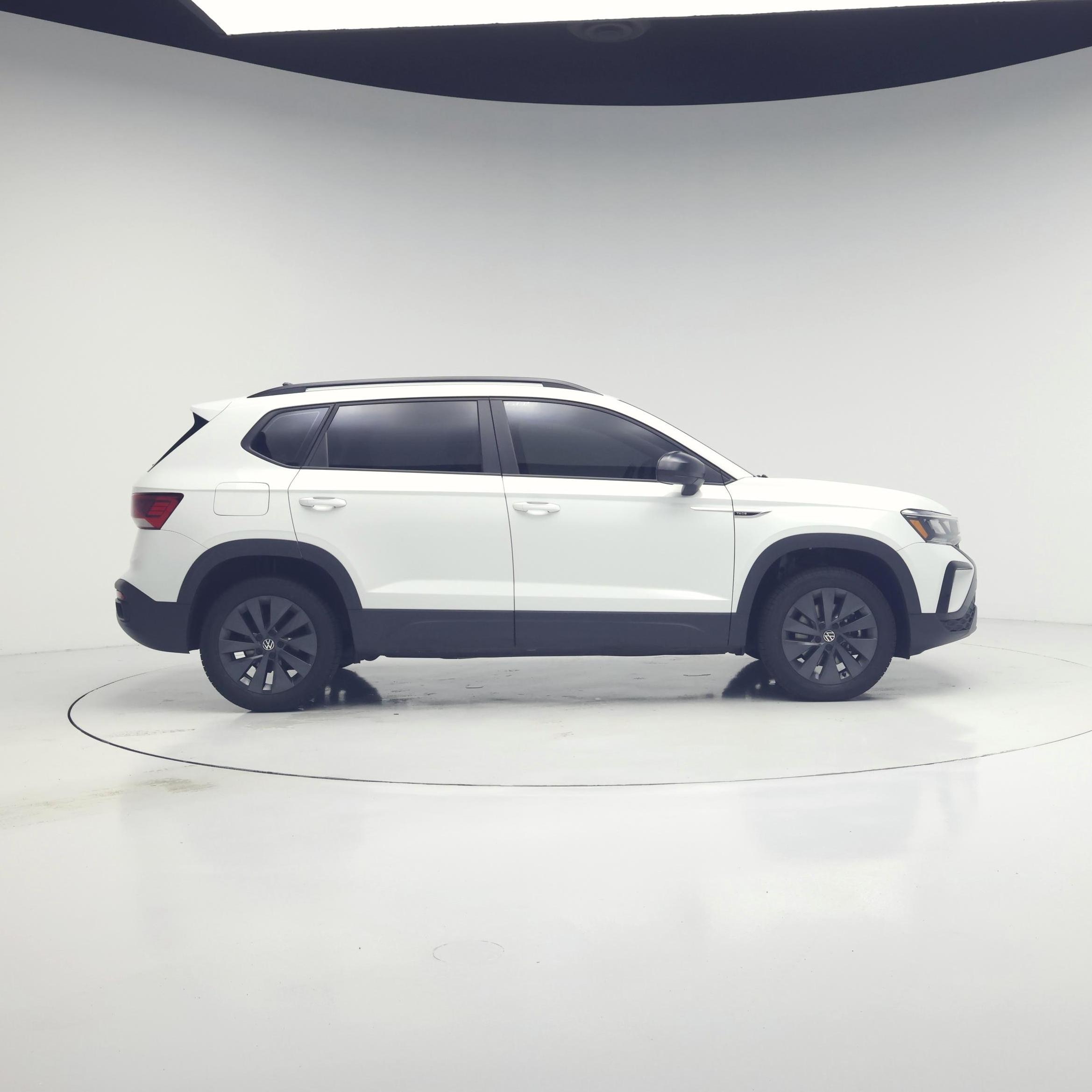 Thumbnail: 2023 Volkswagen Taos - 7