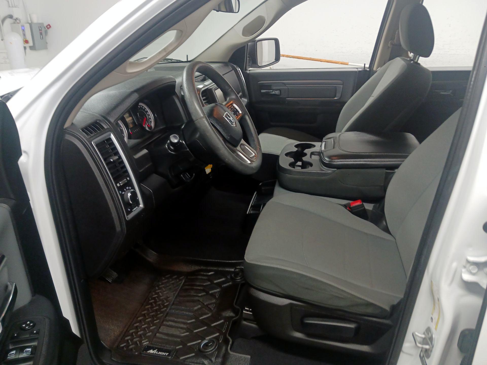 Thumbnail: 2021 RAM 1500 Classic - 11