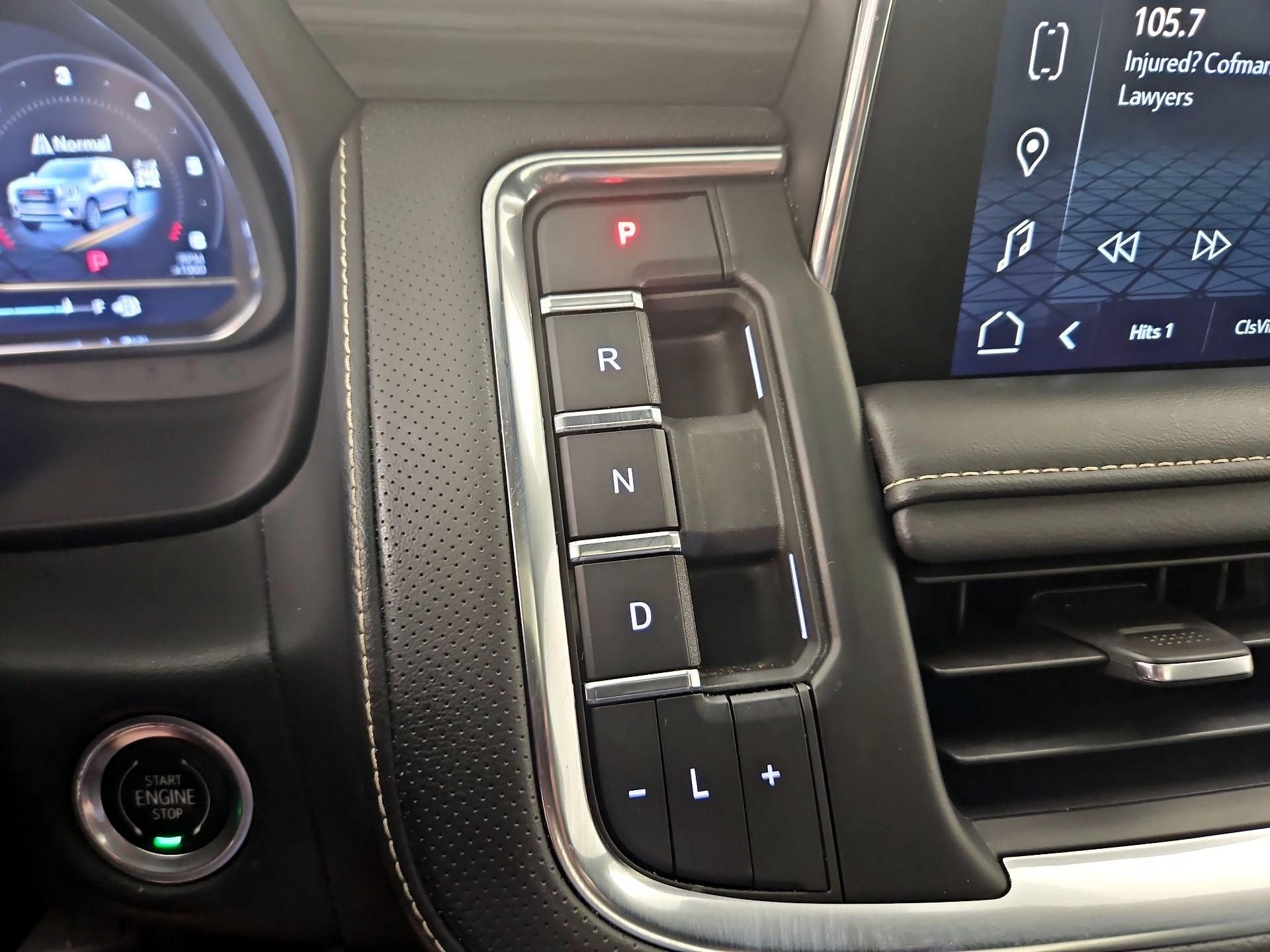 Thumbnail: 2022 GMC Yukon XL - 17