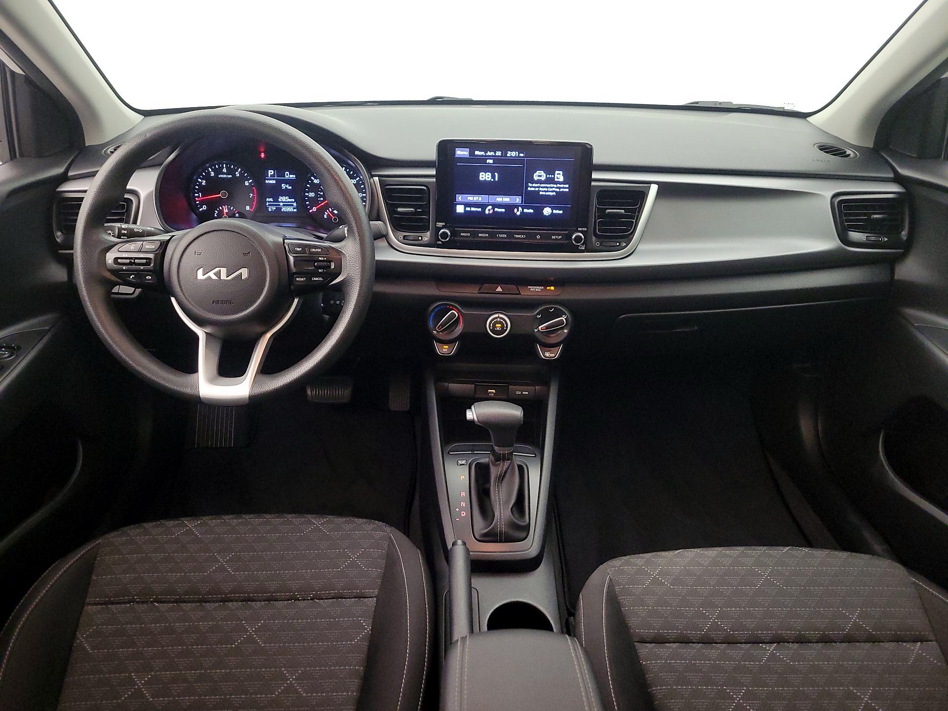 Thumbnail: 2022 Kia Rio - 9