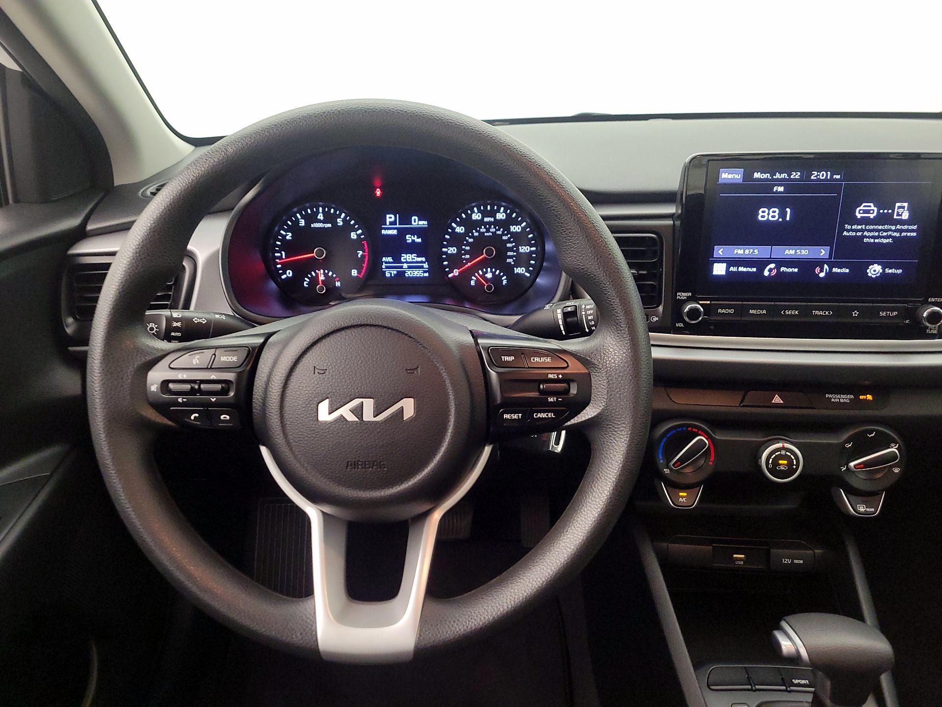 Thumbnail: 2022 Kia Rio - 10