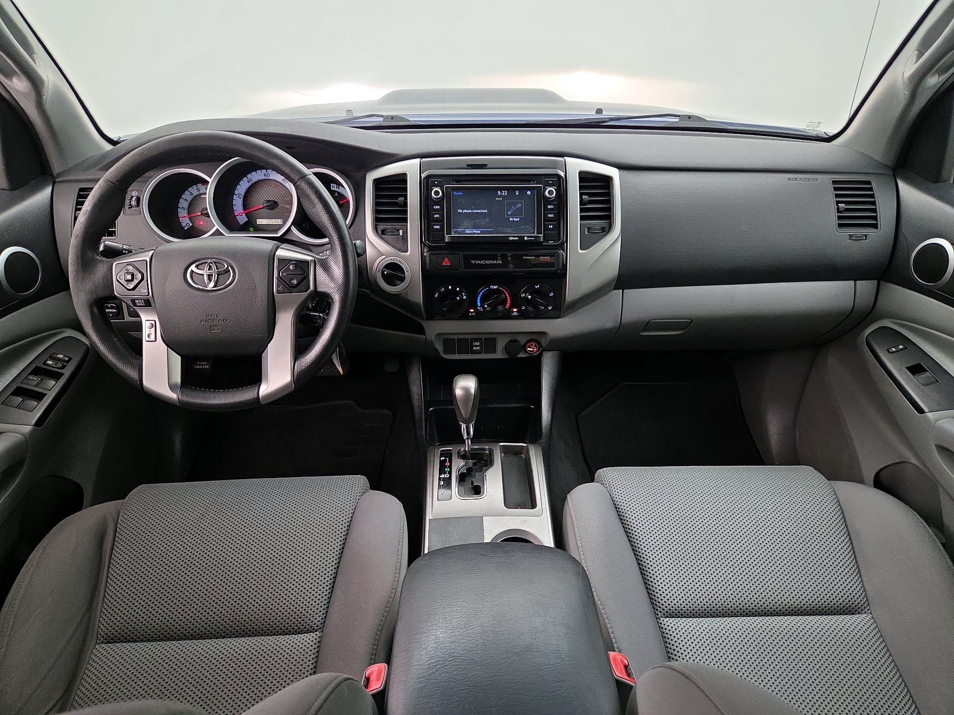 Thumbnail: 2015 Toyota Tacoma - 9