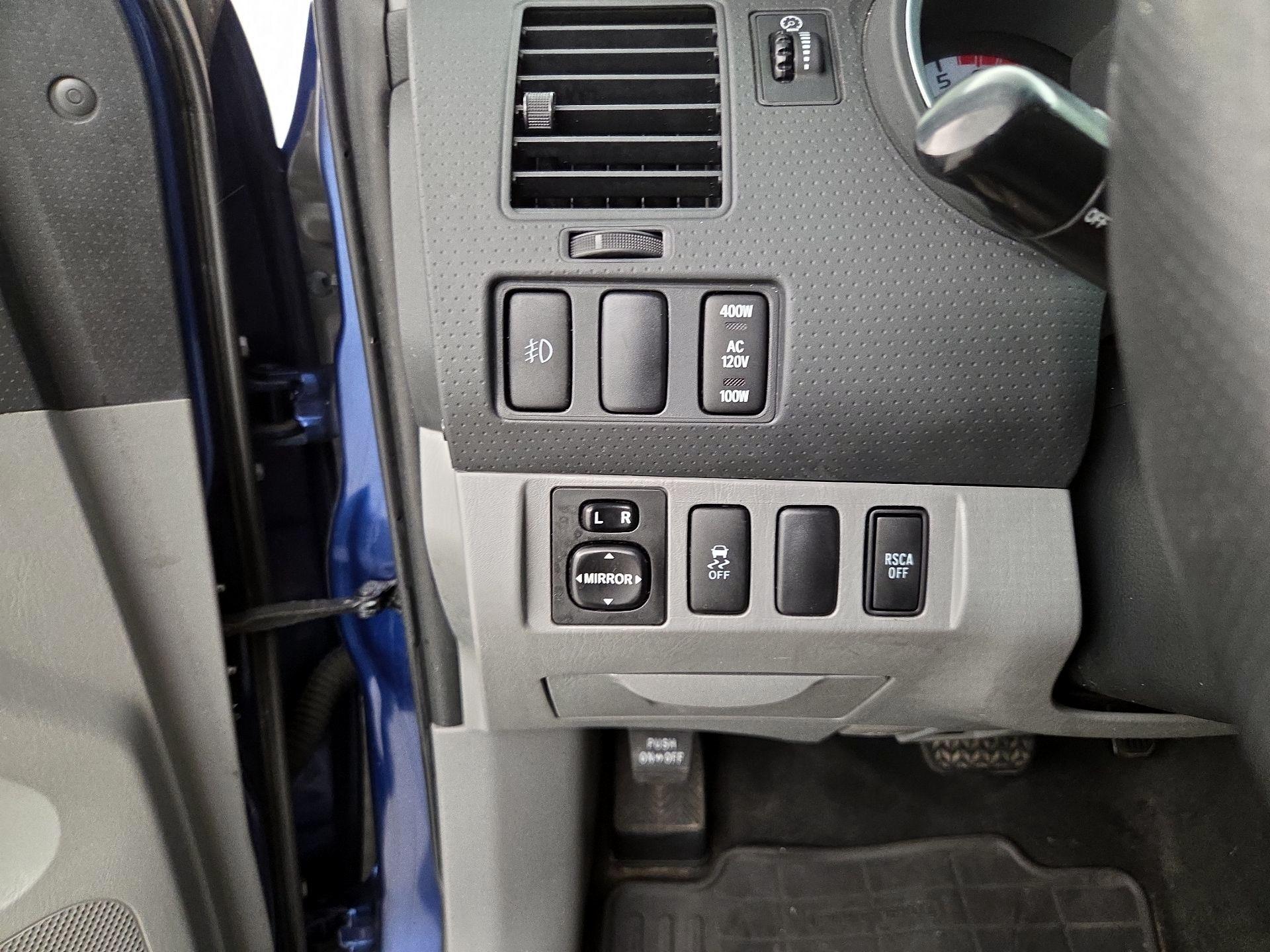 Thumbnail: 2015 Toyota Tacoma - 13