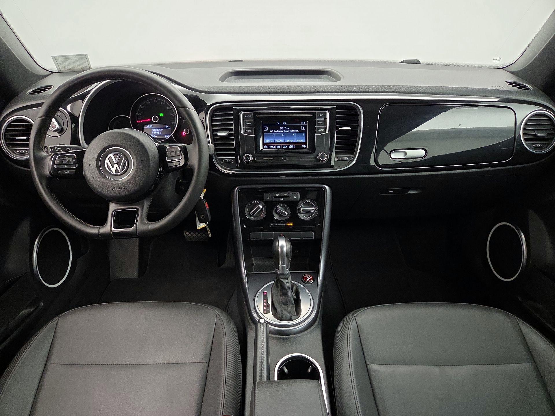 Thumbnail: 2017 Volkswagen Beetle - 9