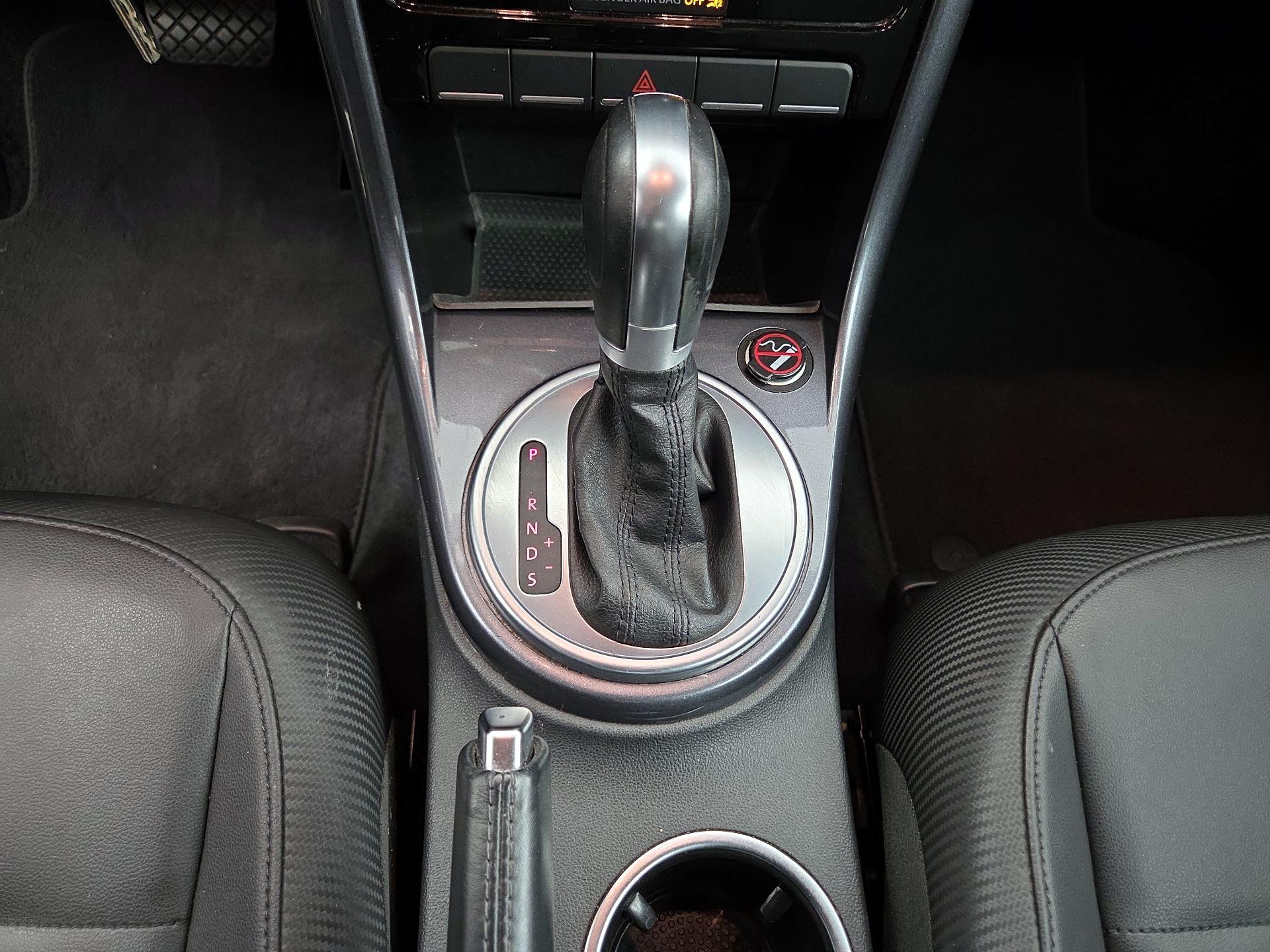 Thumbnail: 2017 Volkswagen Beetle - 17