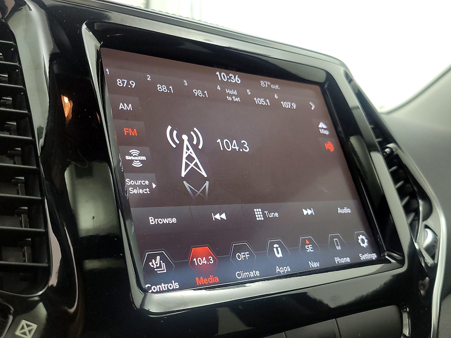 Thumbnail: 2020 Jeep Cherokee - 16