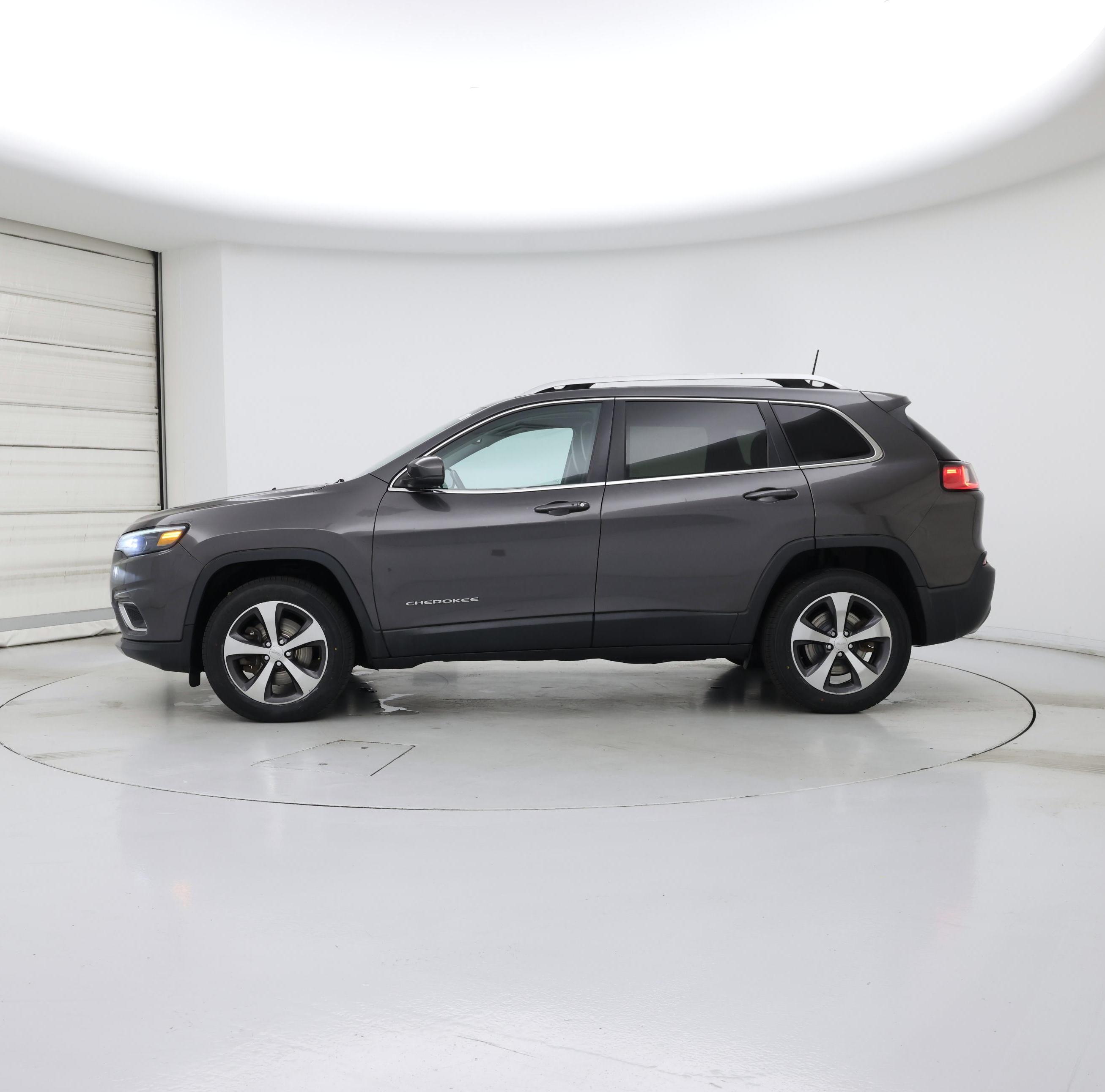 Thumbnail: 2020 Jeep Cherokee - 3