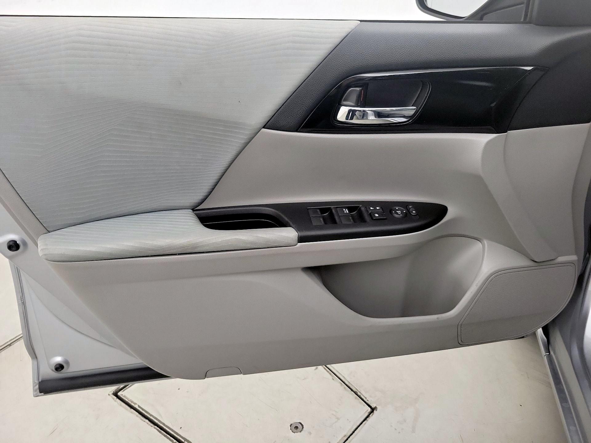 Thumbnail: 2016 Honda Accord - 12