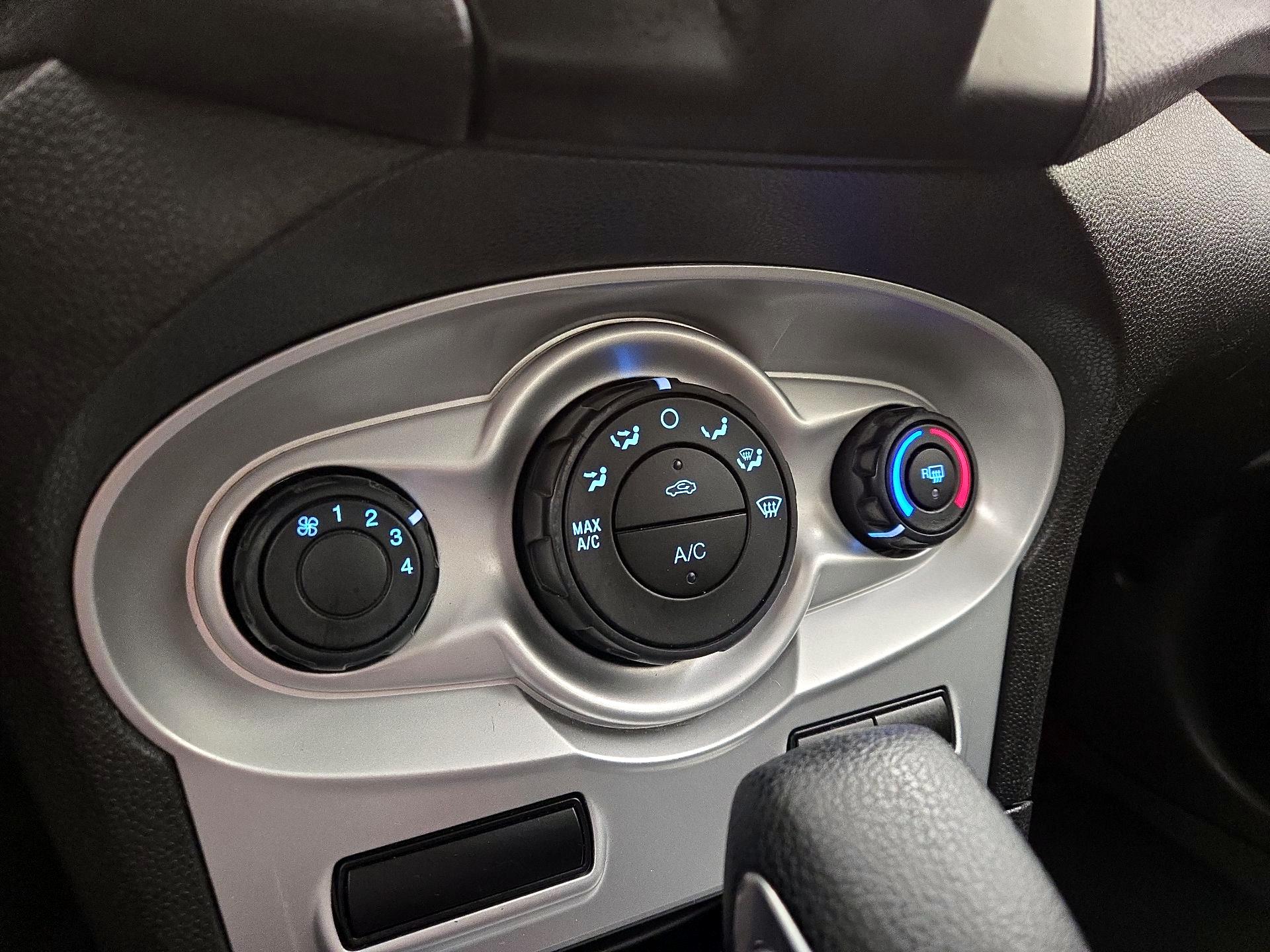 Thumbnail: 2018 Ford Fiesta - 16