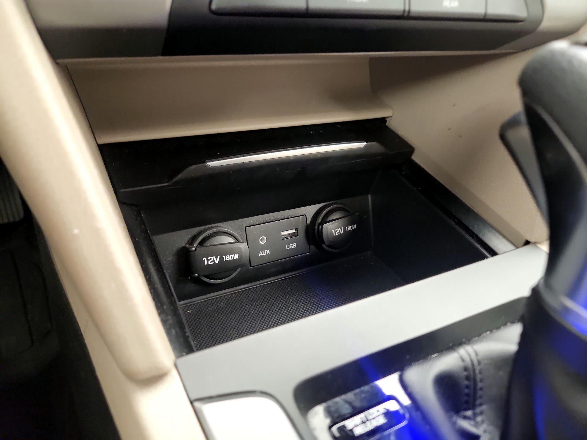 Thumbnail: 2017 Hyundai Elantra - 17