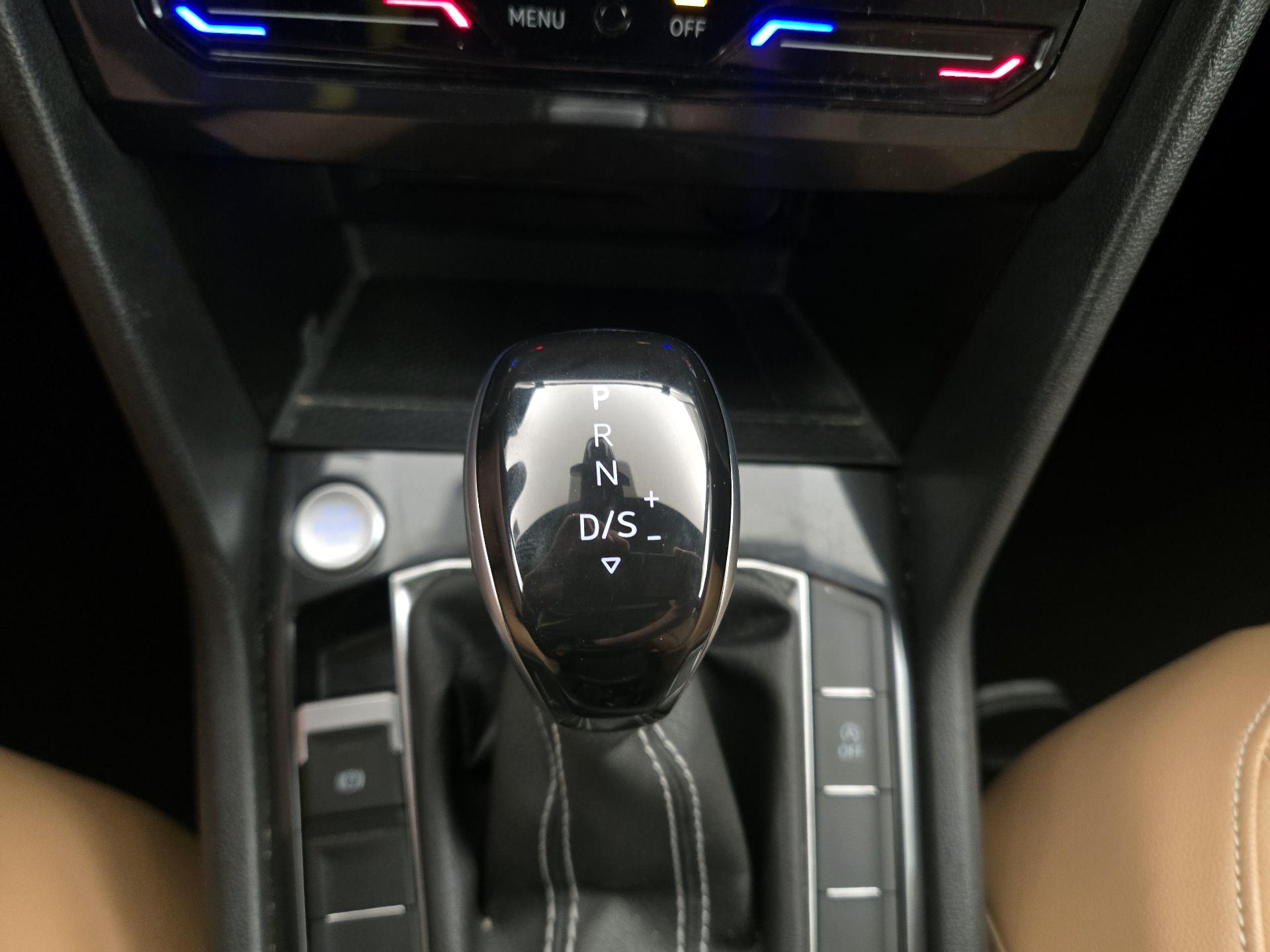 Thumbnail: 2024 Volkswagen Tiguan - 17