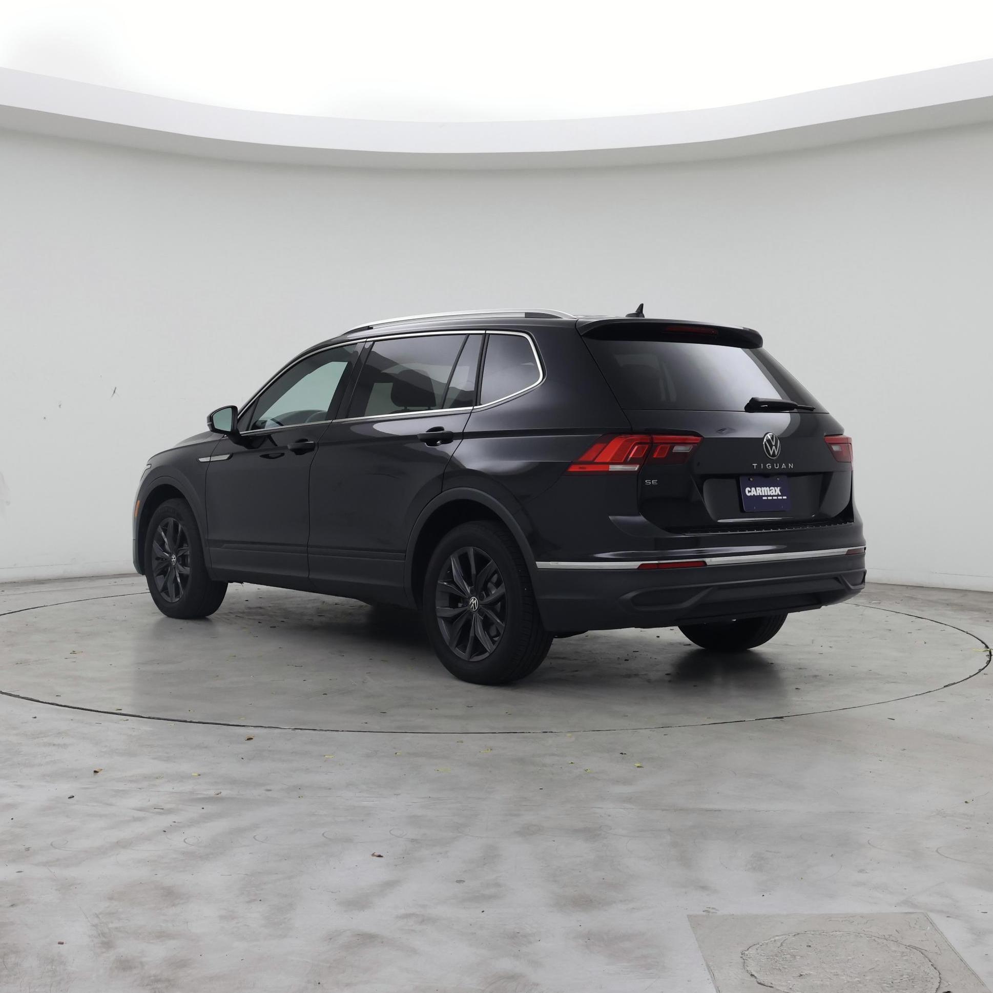Thumbnail: 2024 Volkswagen Tiguan - 2