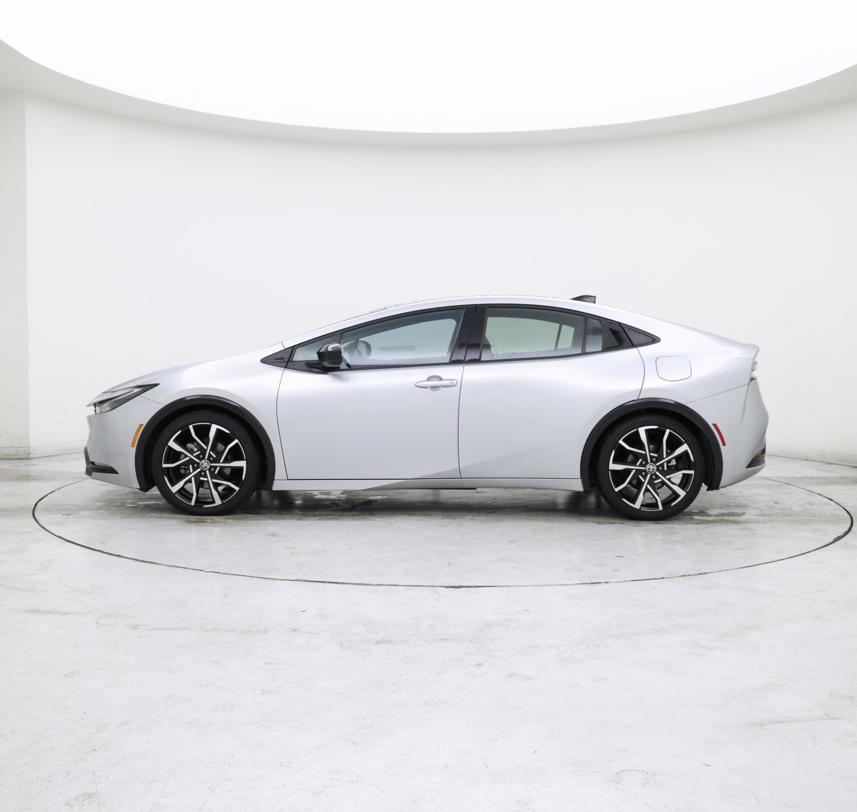 Thumbnail: 2023 Toyota Prius Prime - 3