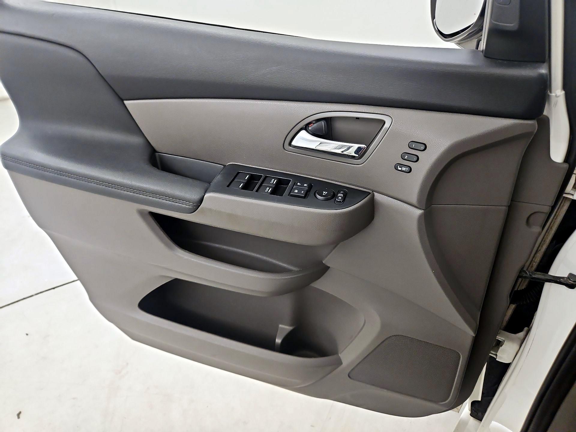 Thumbnail: 2015 Honda Odyssey - 12