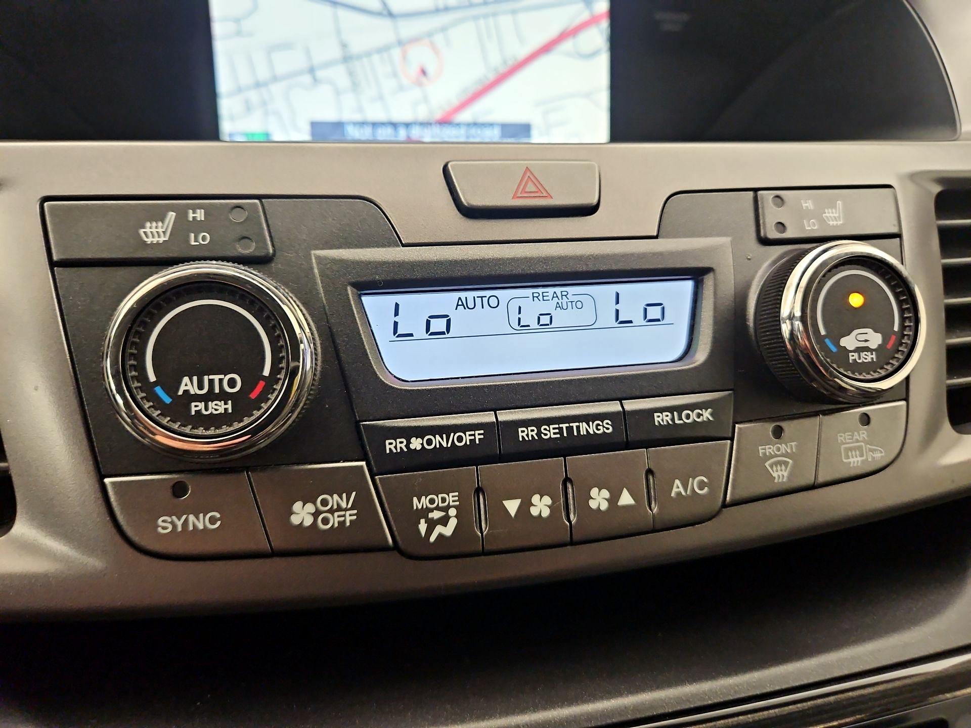 Thumbnail: 2015 Honda Odyssey - 17