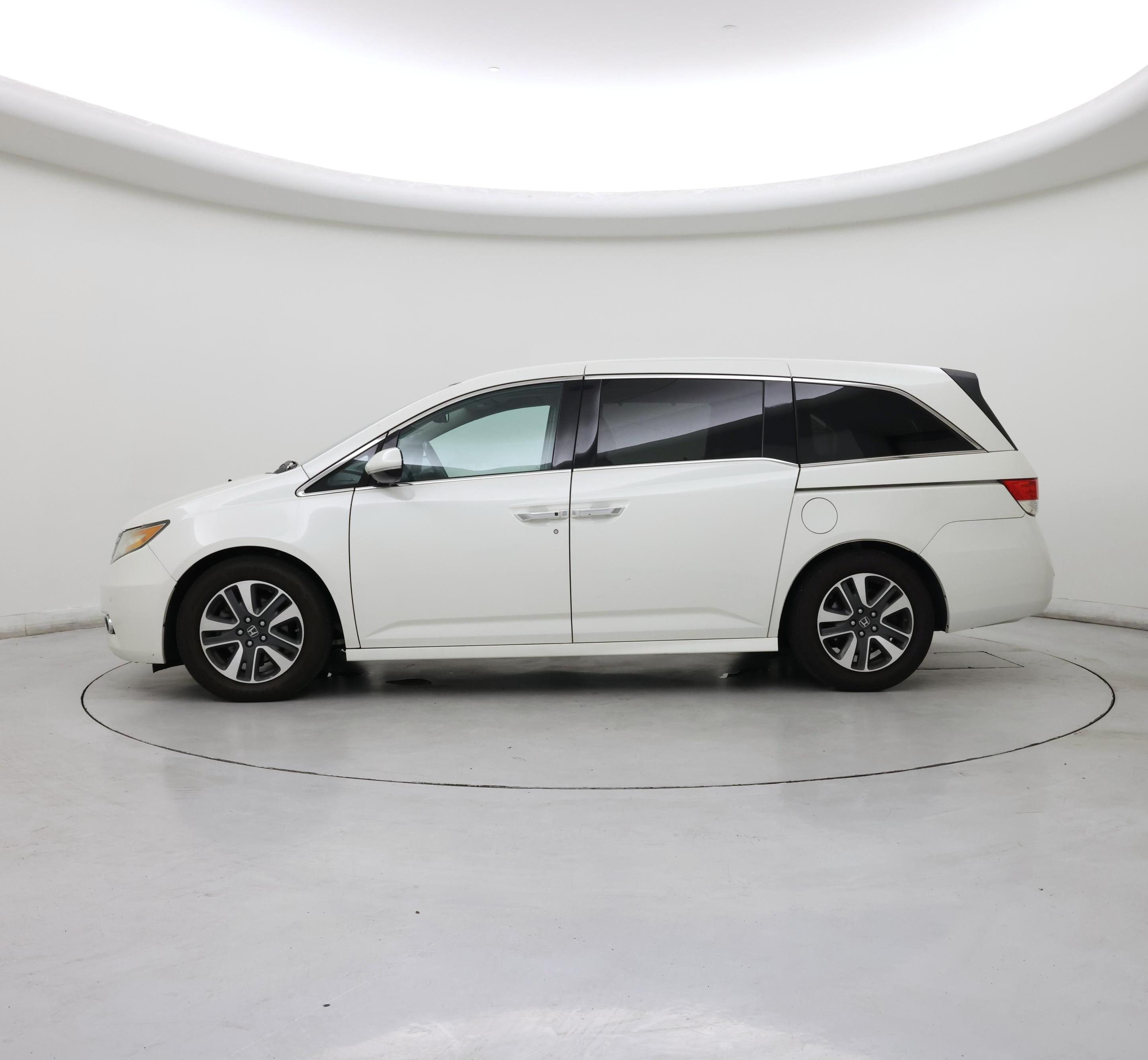 Thumbnail: 2015 Honda Odyssey - 3