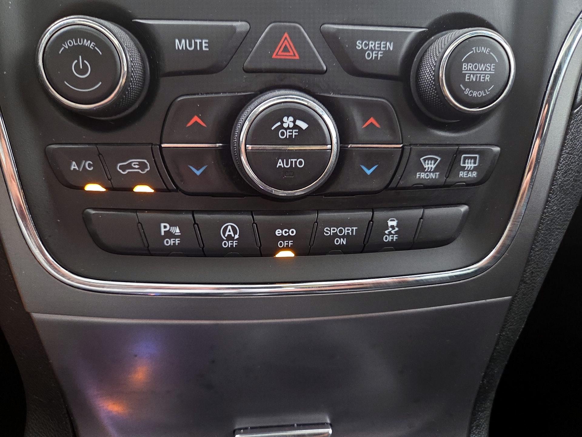 Thumbnail: 2018 Jeep Grand Cherokee - 16
