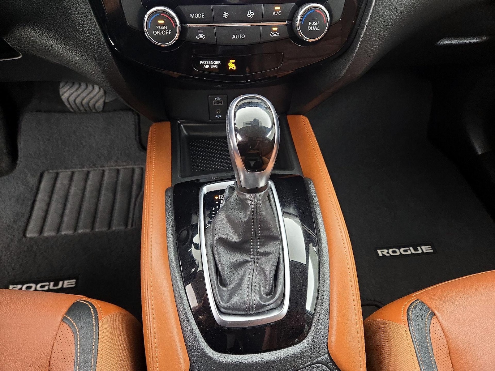 2017 Nissan Rogue SL - Photo 19