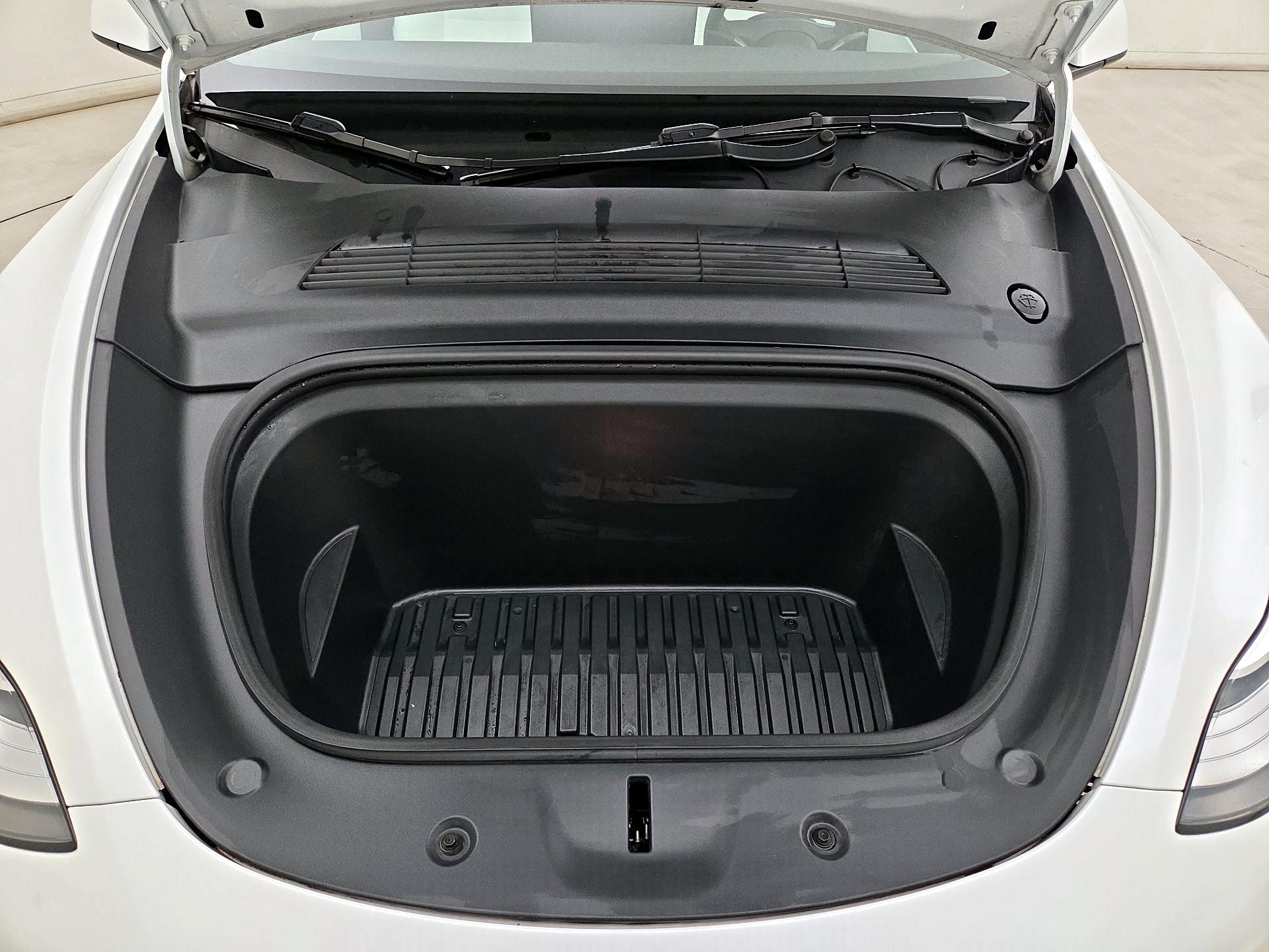 Thumbnail: 2021 Tesla Model Y - 19