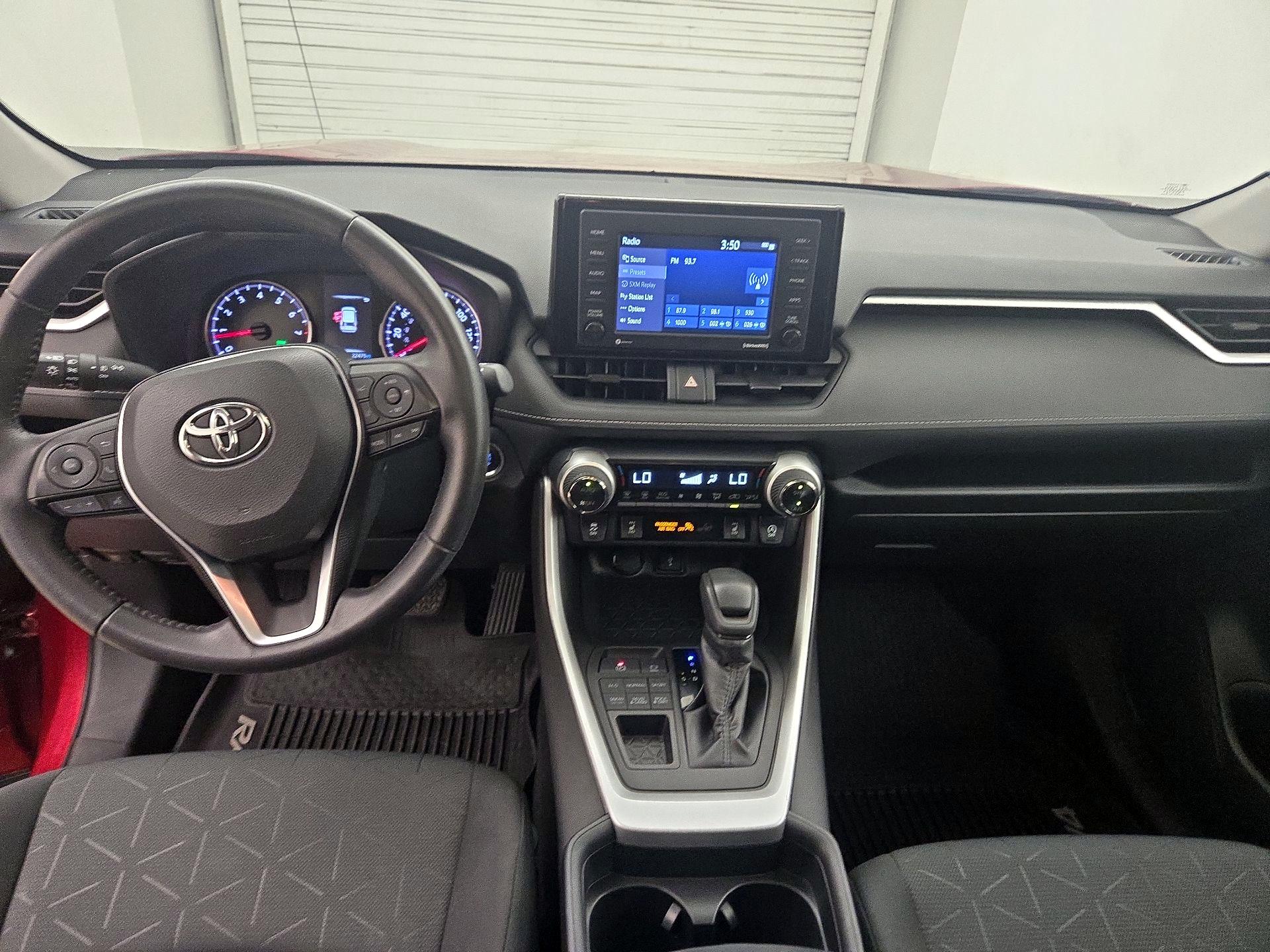 Thumbnail: 2020 Toyota RAV4 - 9