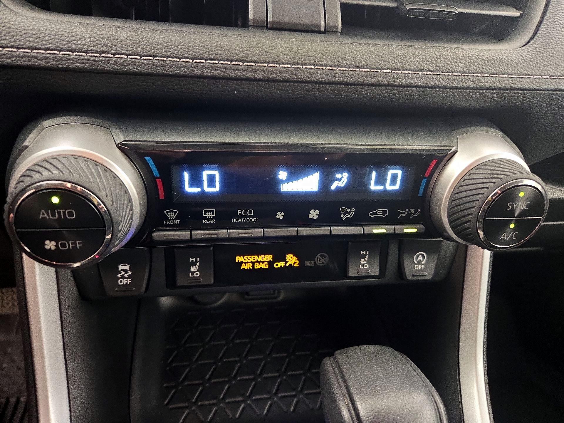 Thumbnail: 2020 Toyota RAV4 - 16