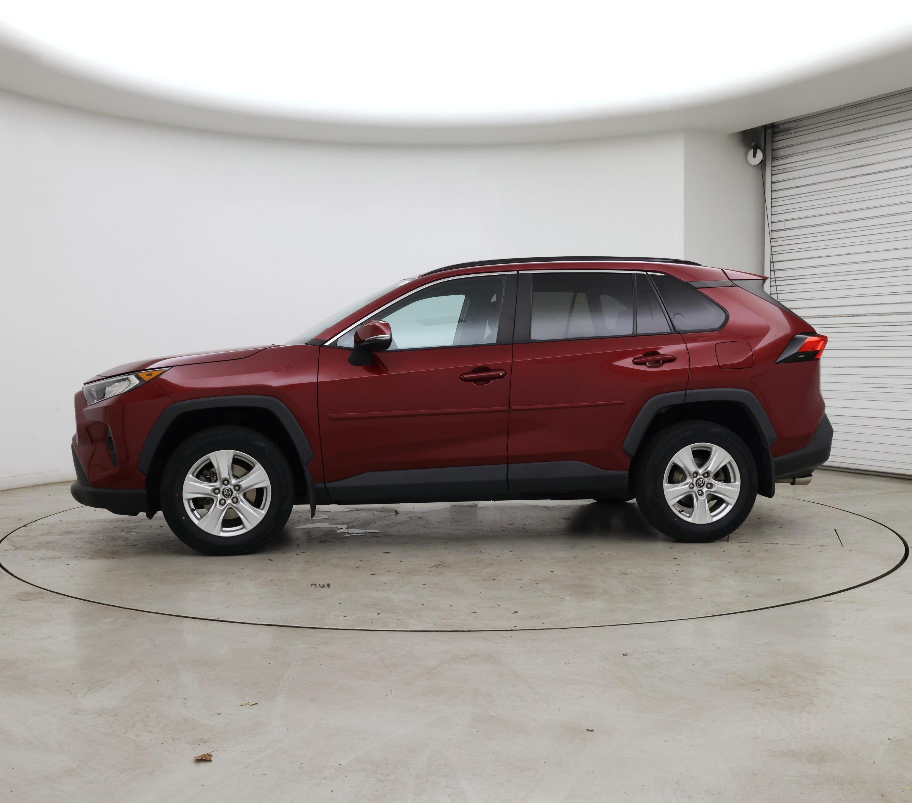 Thumbnail: 2020 Toyota RAV4 - 3