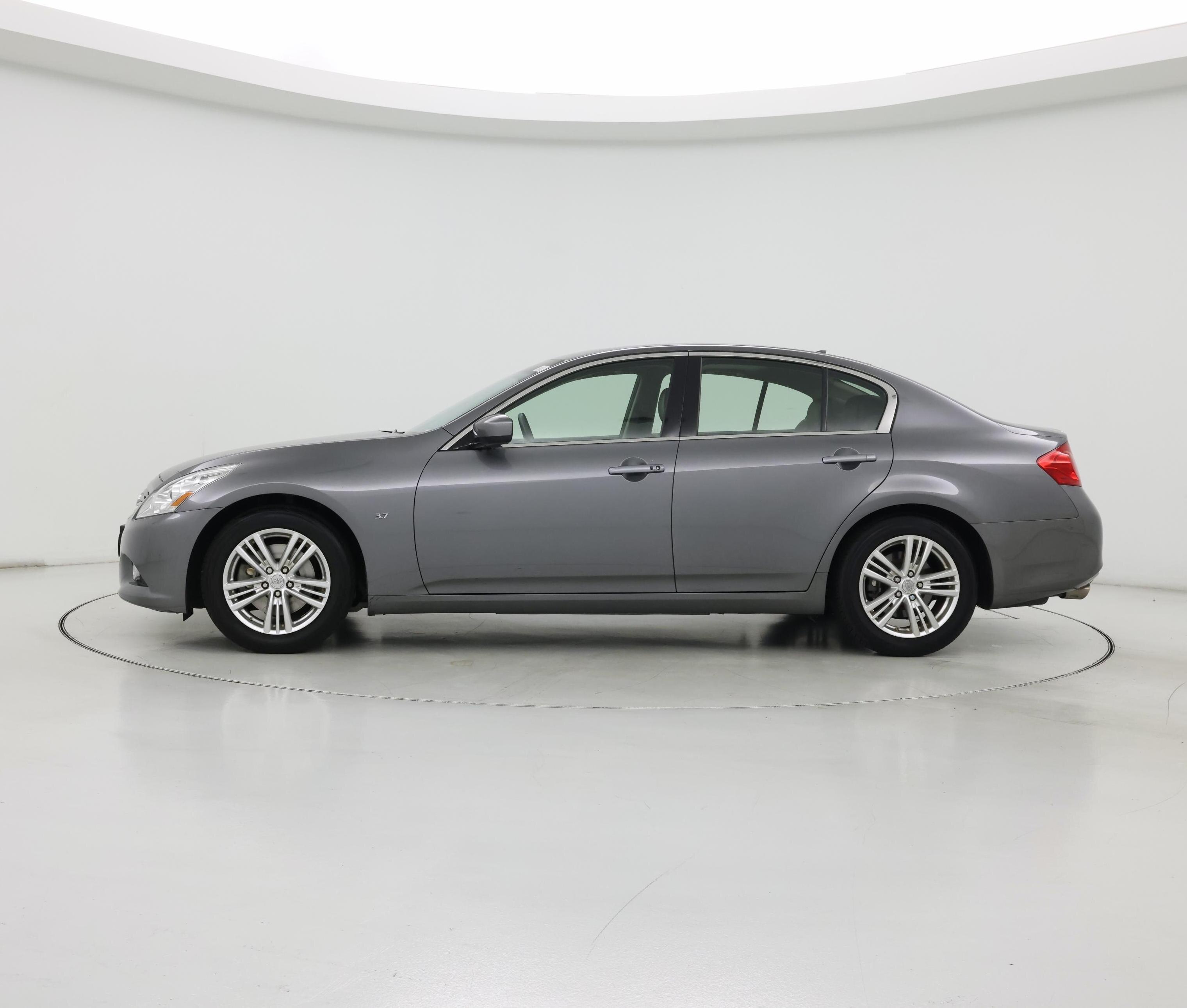 Thumbnail: 2015 INFINITI  - 3