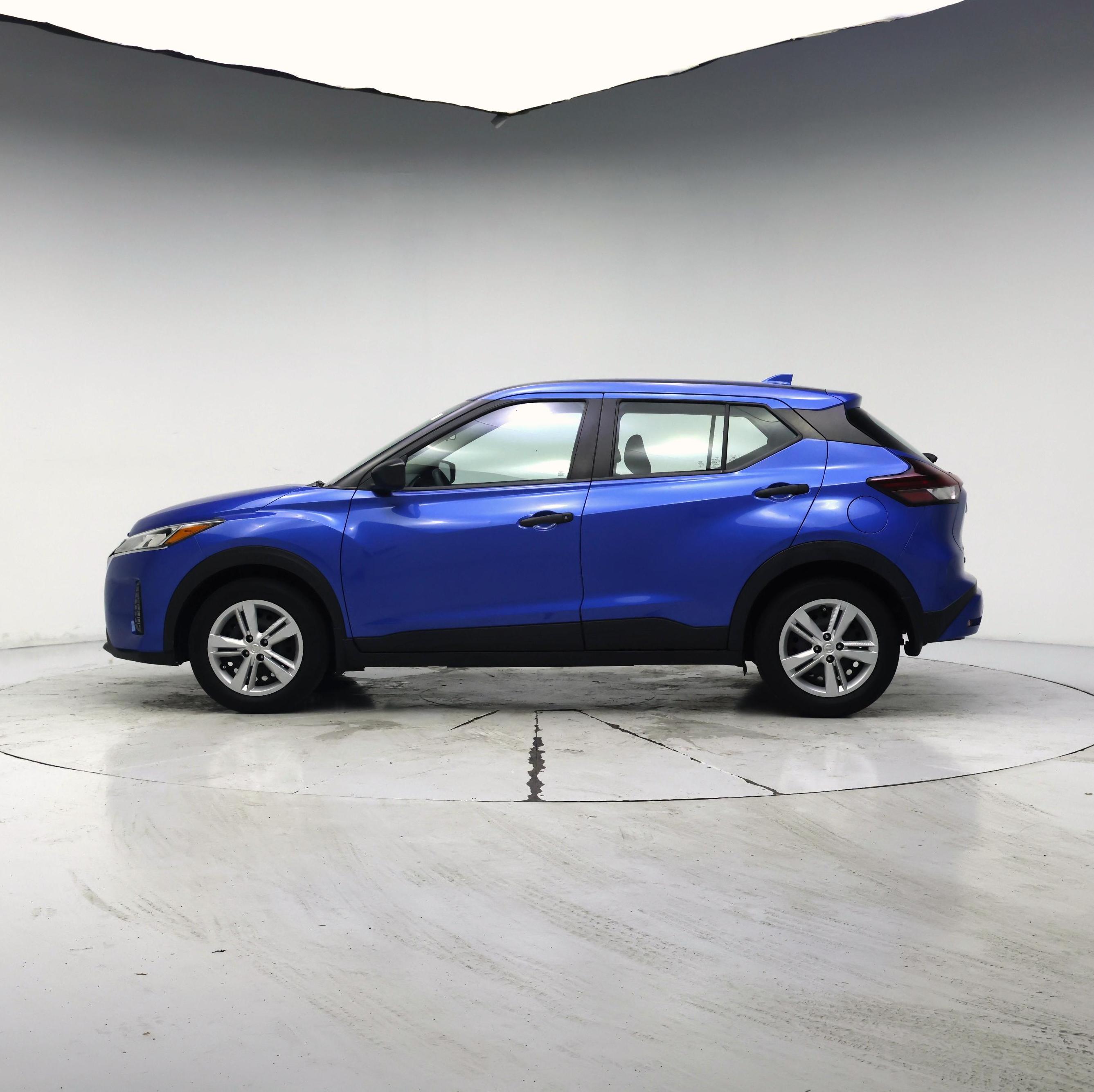 Thumbnail: 2021 Nissan Kicks - 3