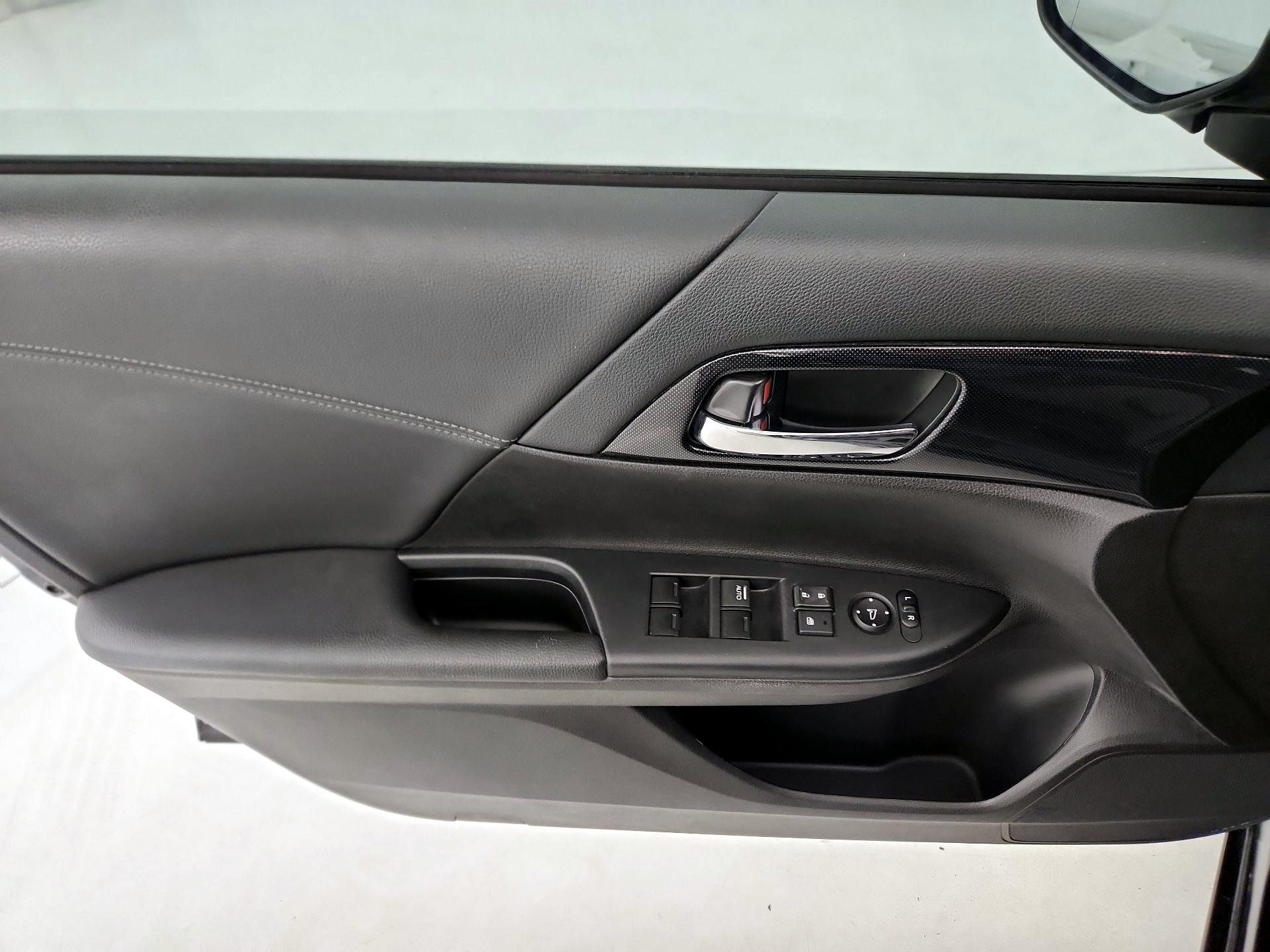 Thumbnail: 2014 Honda Accord - 12