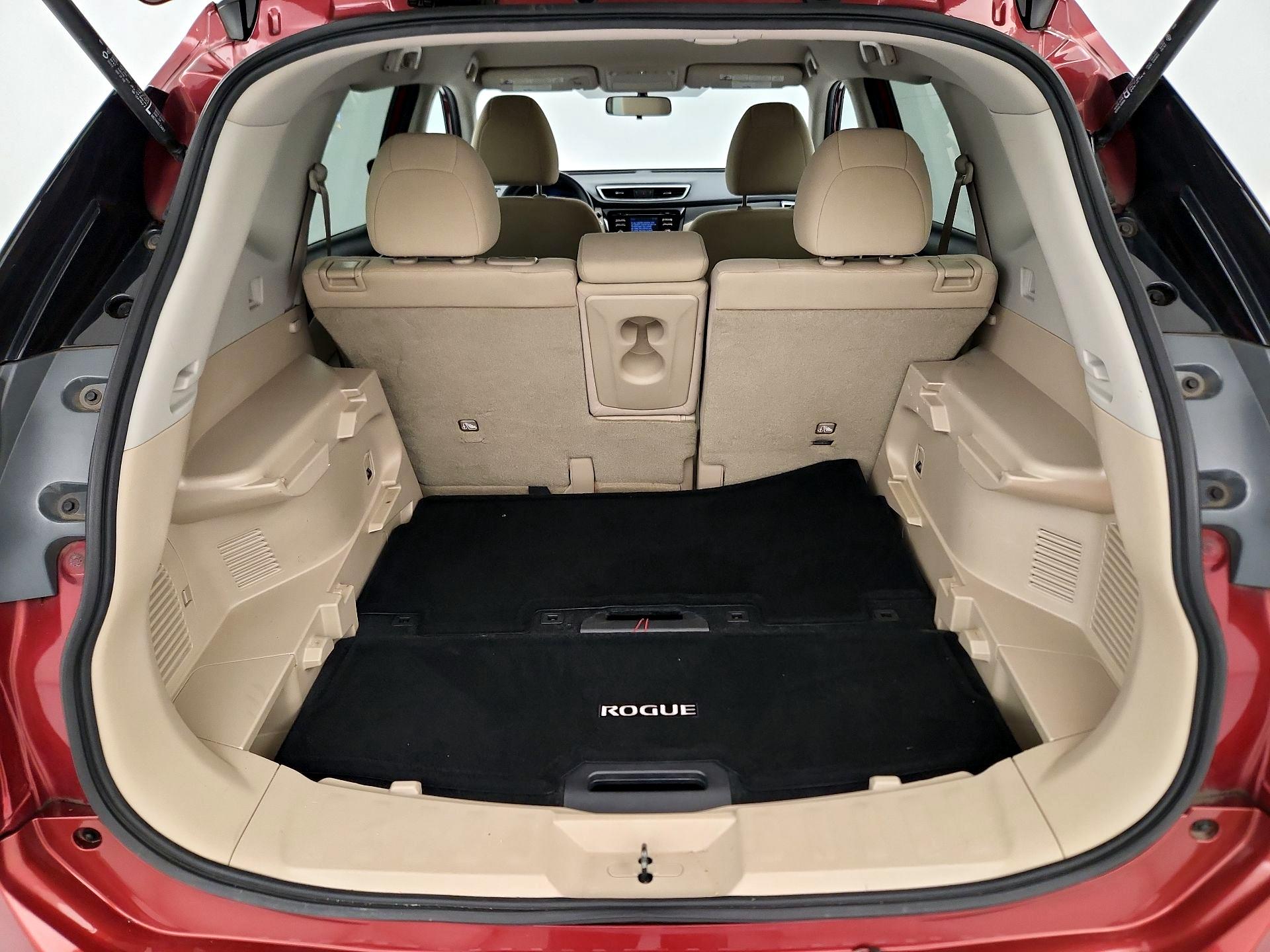Thumbnail: 2016 Nissan Rogue - 20