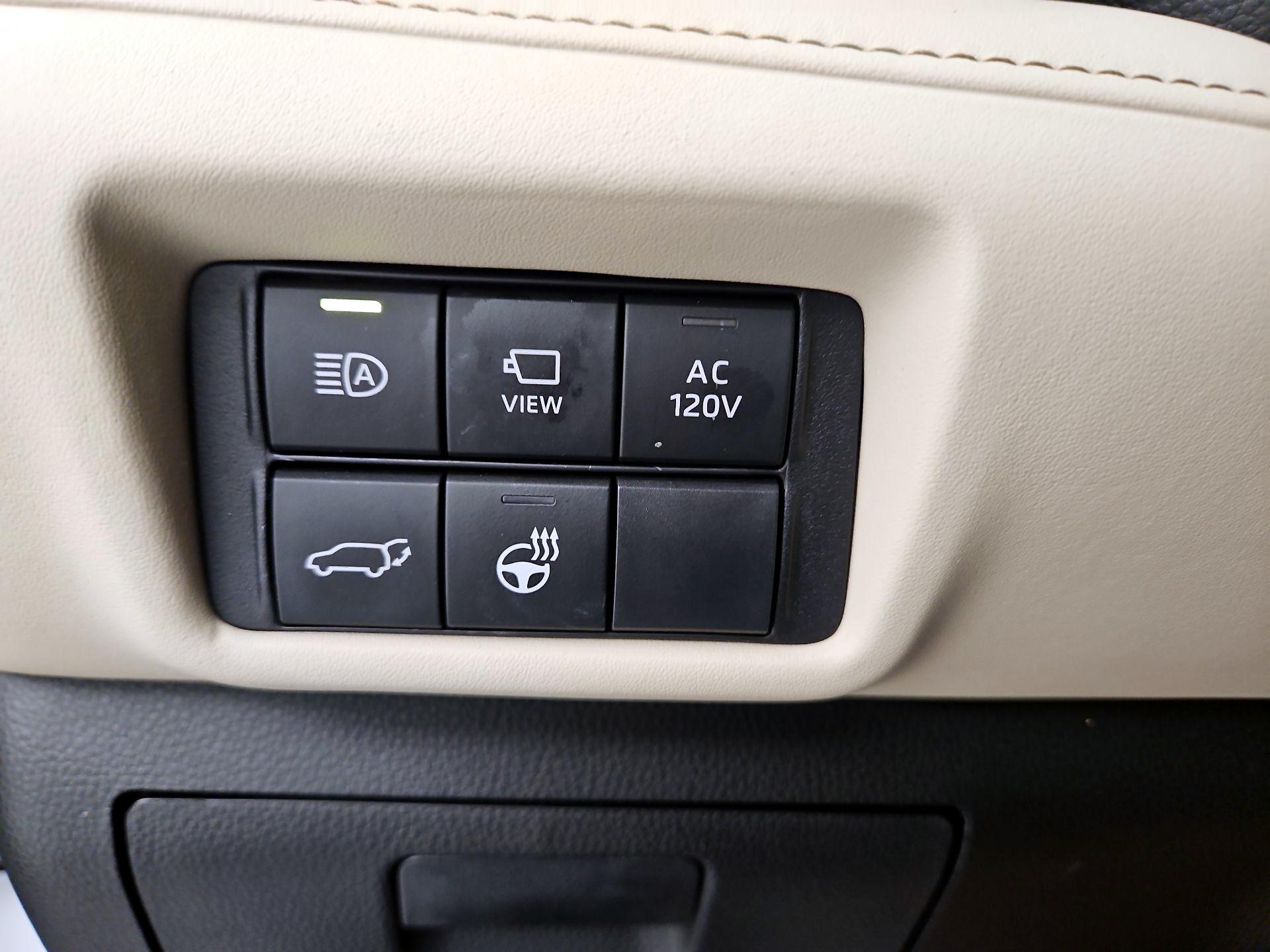 Thumbnail: 2024 Toyota Highlander - 13