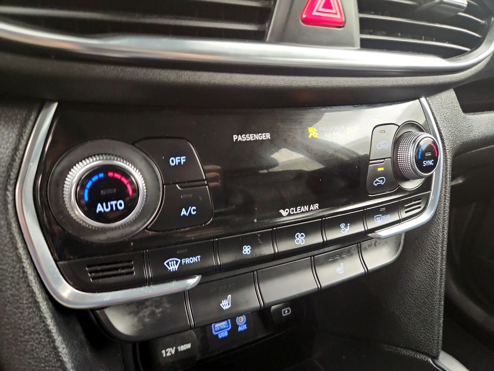Thumbnail: 2019 Hyundai Santa Fe - 16