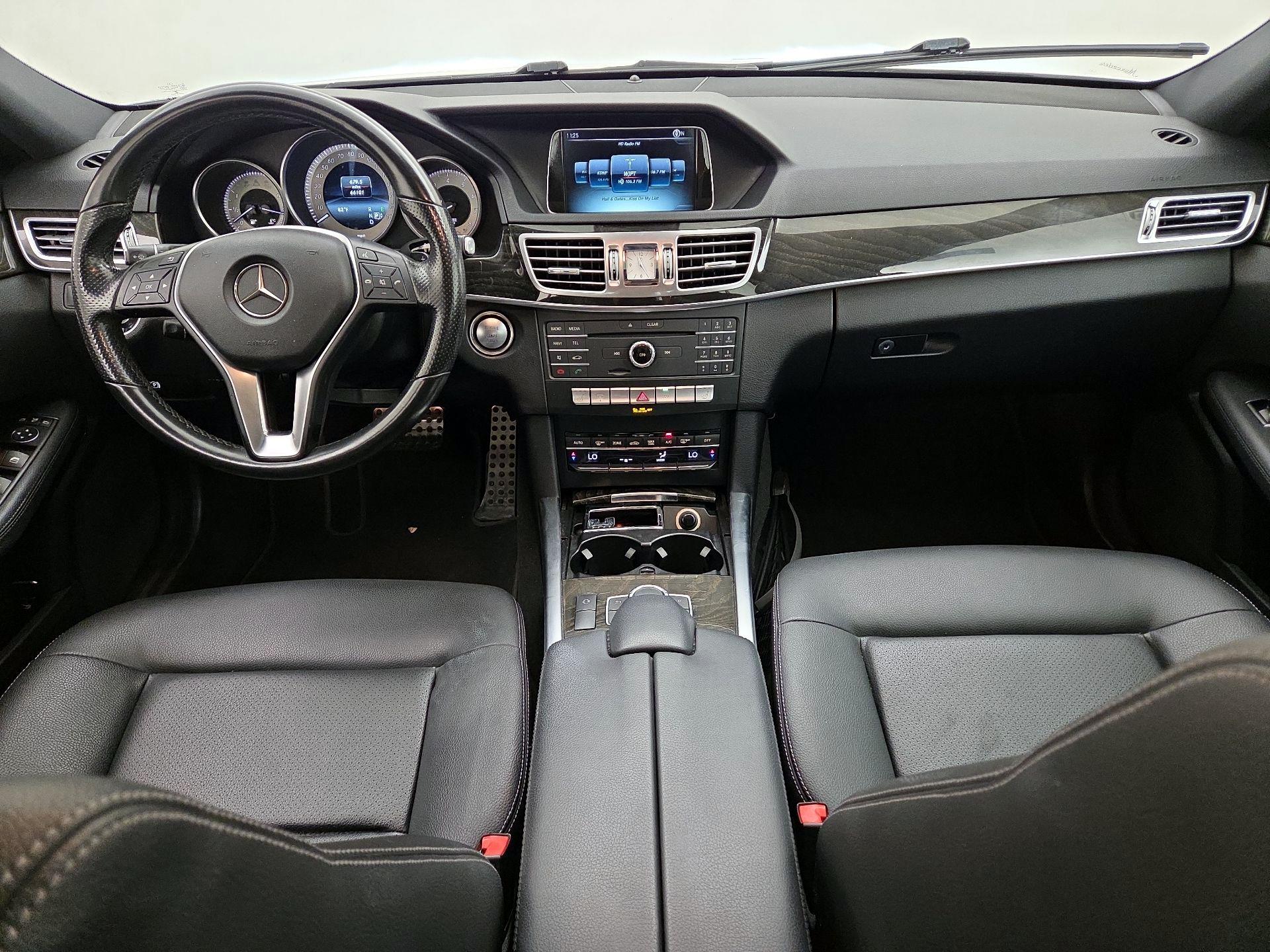 Thumbnail: 2016 Mercedes-Benz E-Class - 9